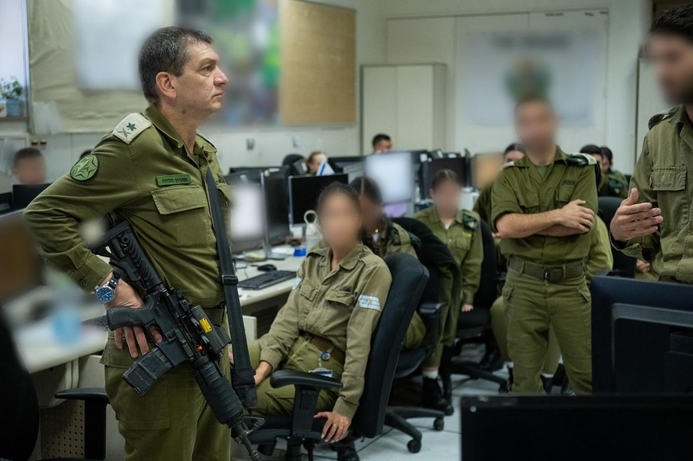 בצל האיומים: ראש אמ"ן ביקר בבסיסי הצפון