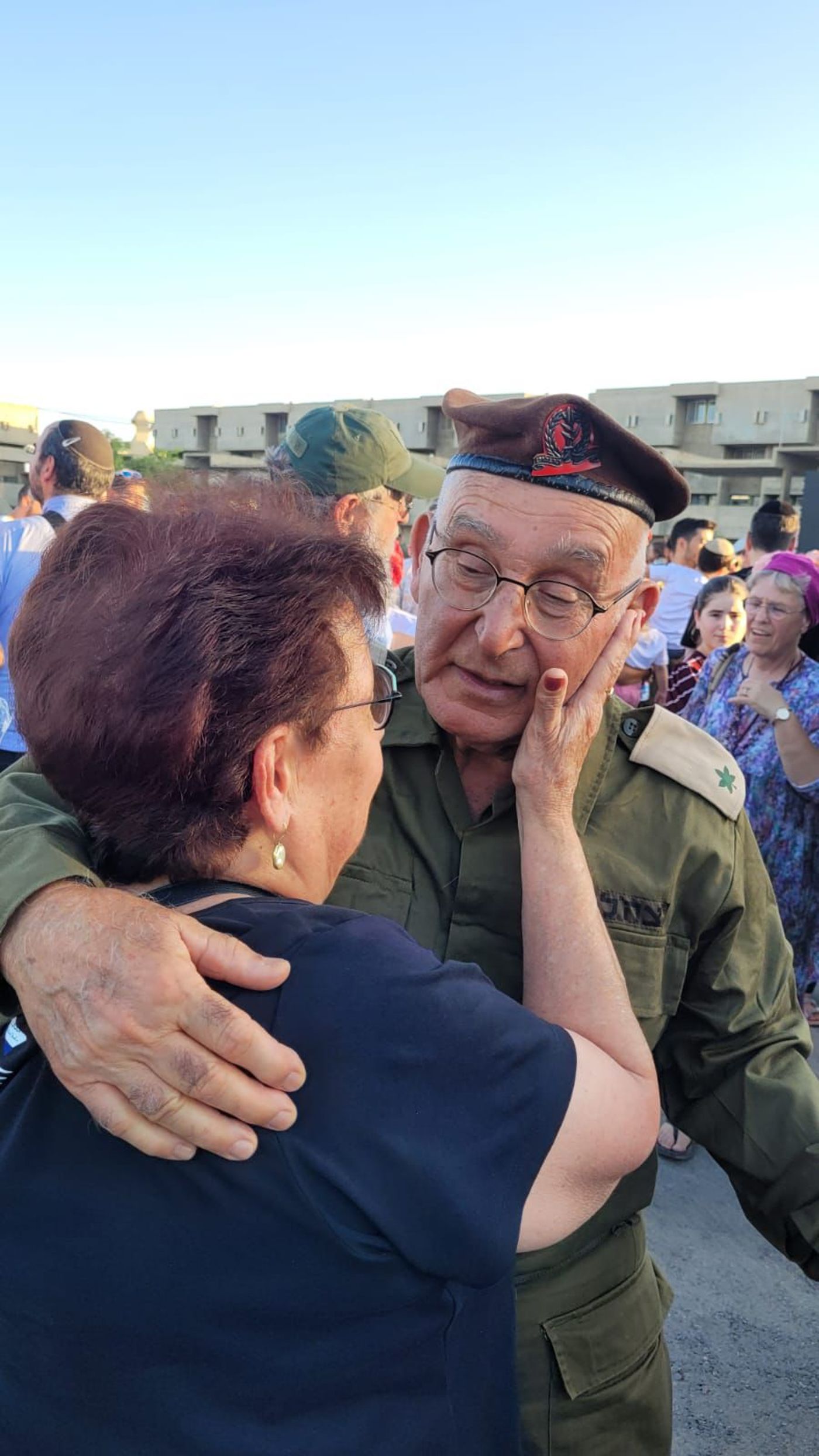 יאיר ורותי לוי בסיום קורס קצינים