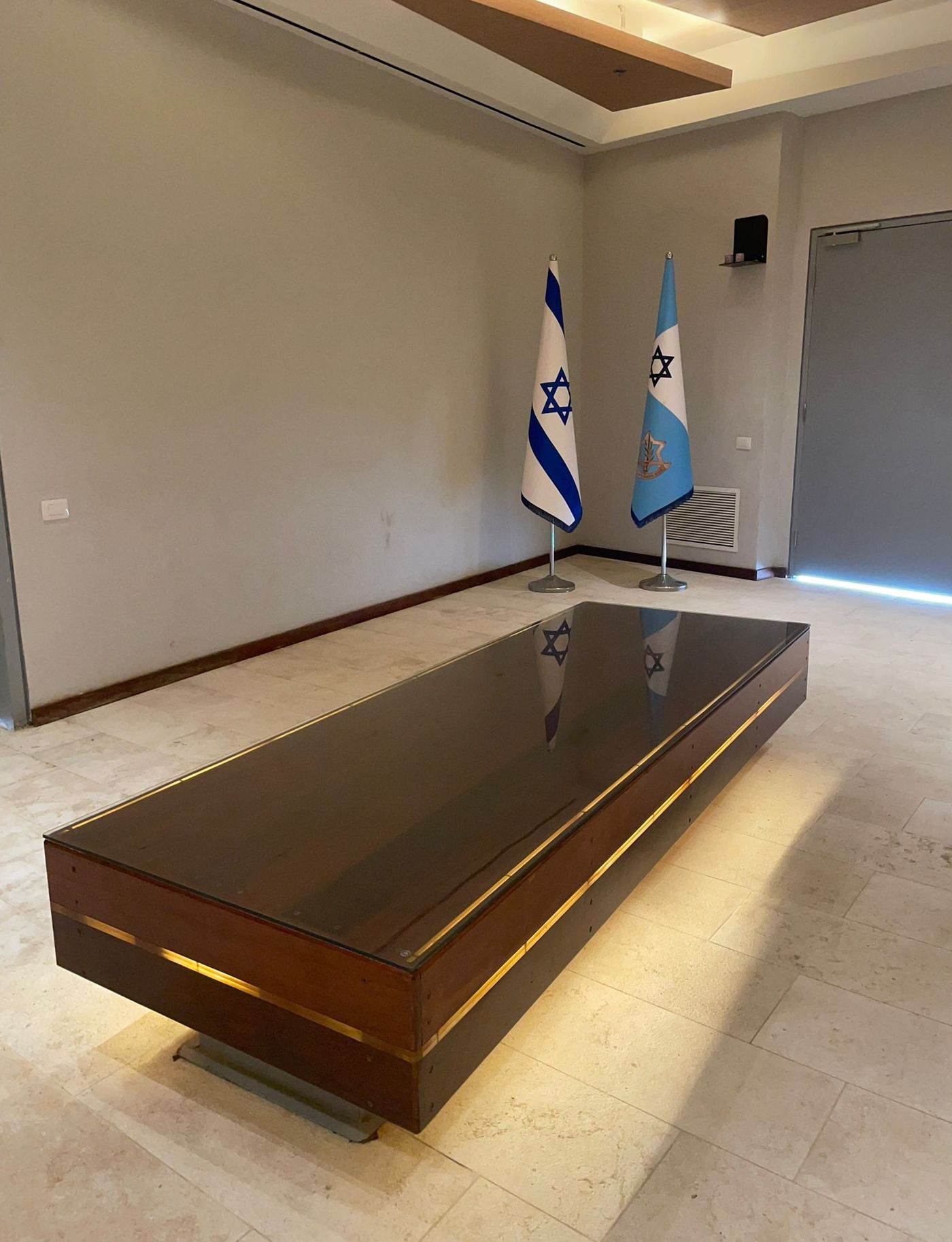 (חדר הפרידה של המשפחה מהחלל, מכאן יוצאים לקבורה)