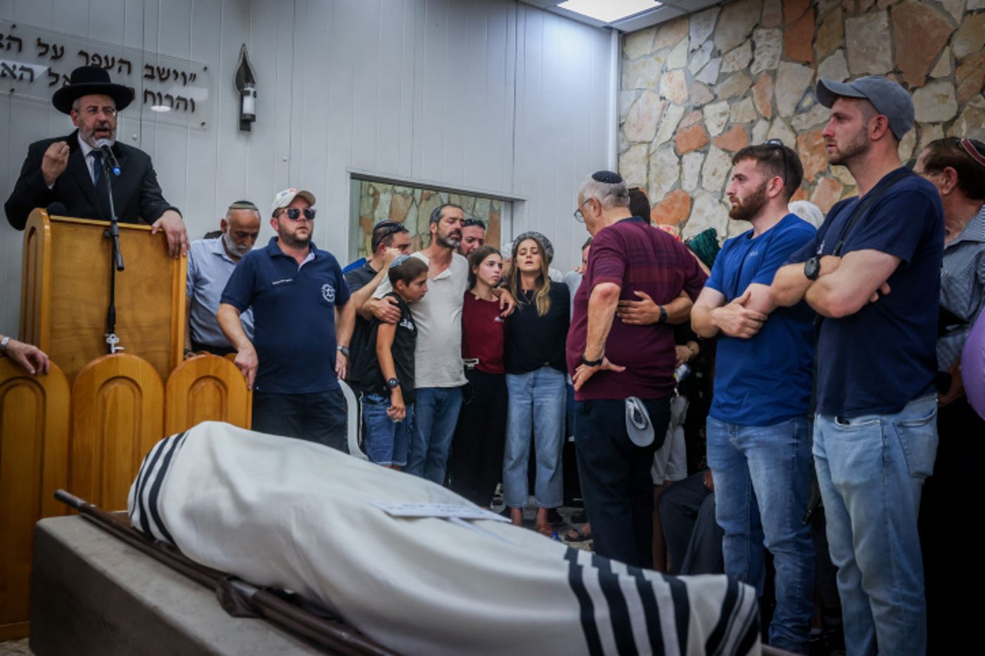 יהונתן דויטש הובא למנוחות: "השארת לנו חלל ענק שלא יתמלא"