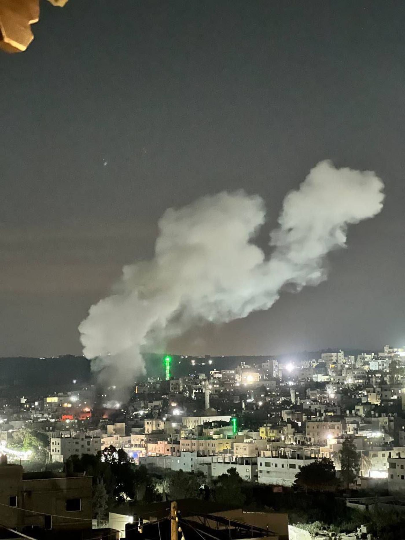 תקיפה אווירית לעבר חדר מבצעים בנור א שמס