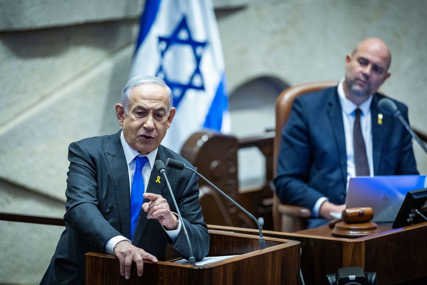 בליכוד מגיבים ללפיד: 'שוב משקר, נתניהו לא קיבל שום התרעה'