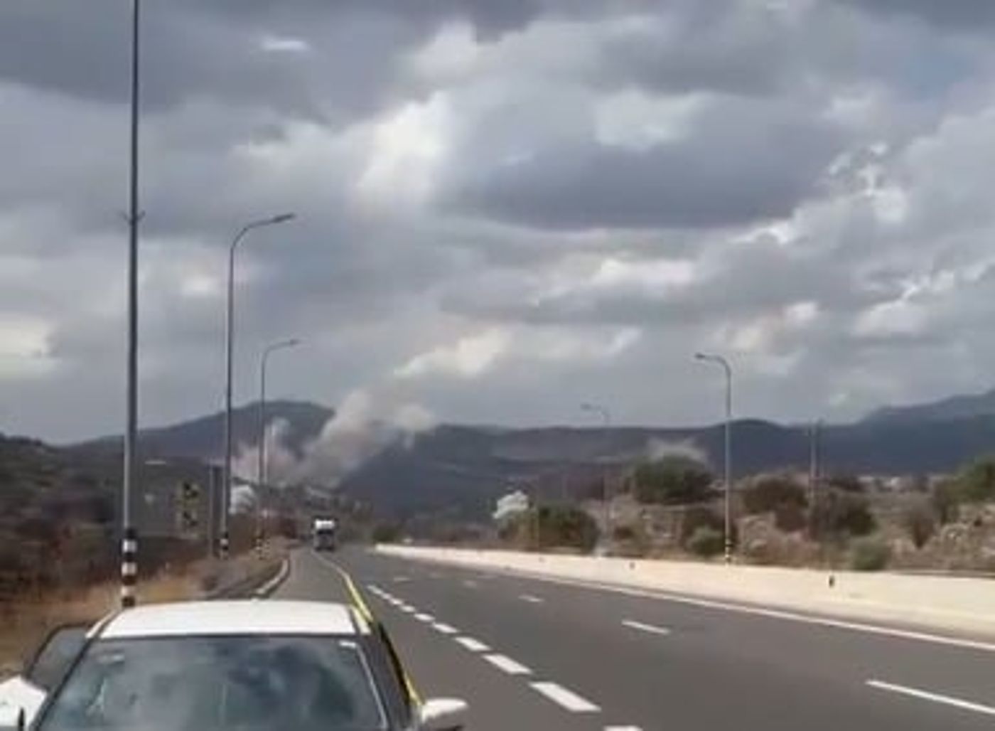 נפילה במחלף גולני: פצוע קל מרסיסים | צפו בתיעוד מהמקום