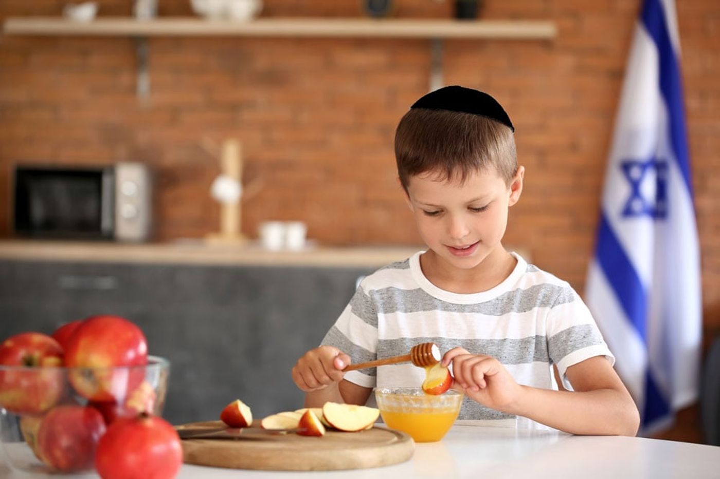 דווקא השנה, לא משאירים אף אחד מאחור! קחו שותפות