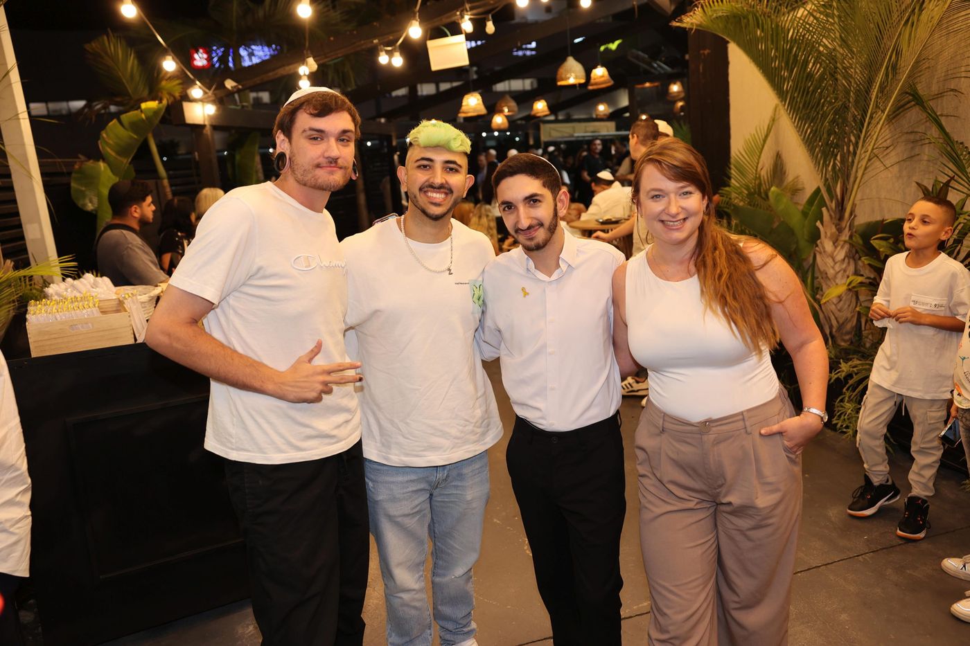 מרגש: משרד היח"צ הגדול חגג אירוע הכנסת ספר תורה
