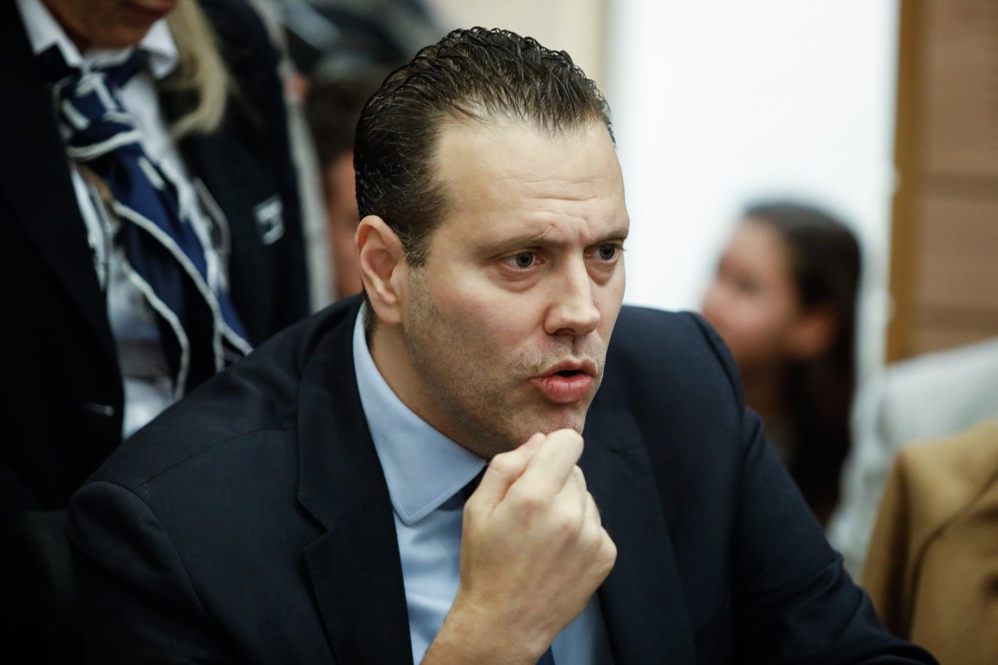 מיקי זוהר |