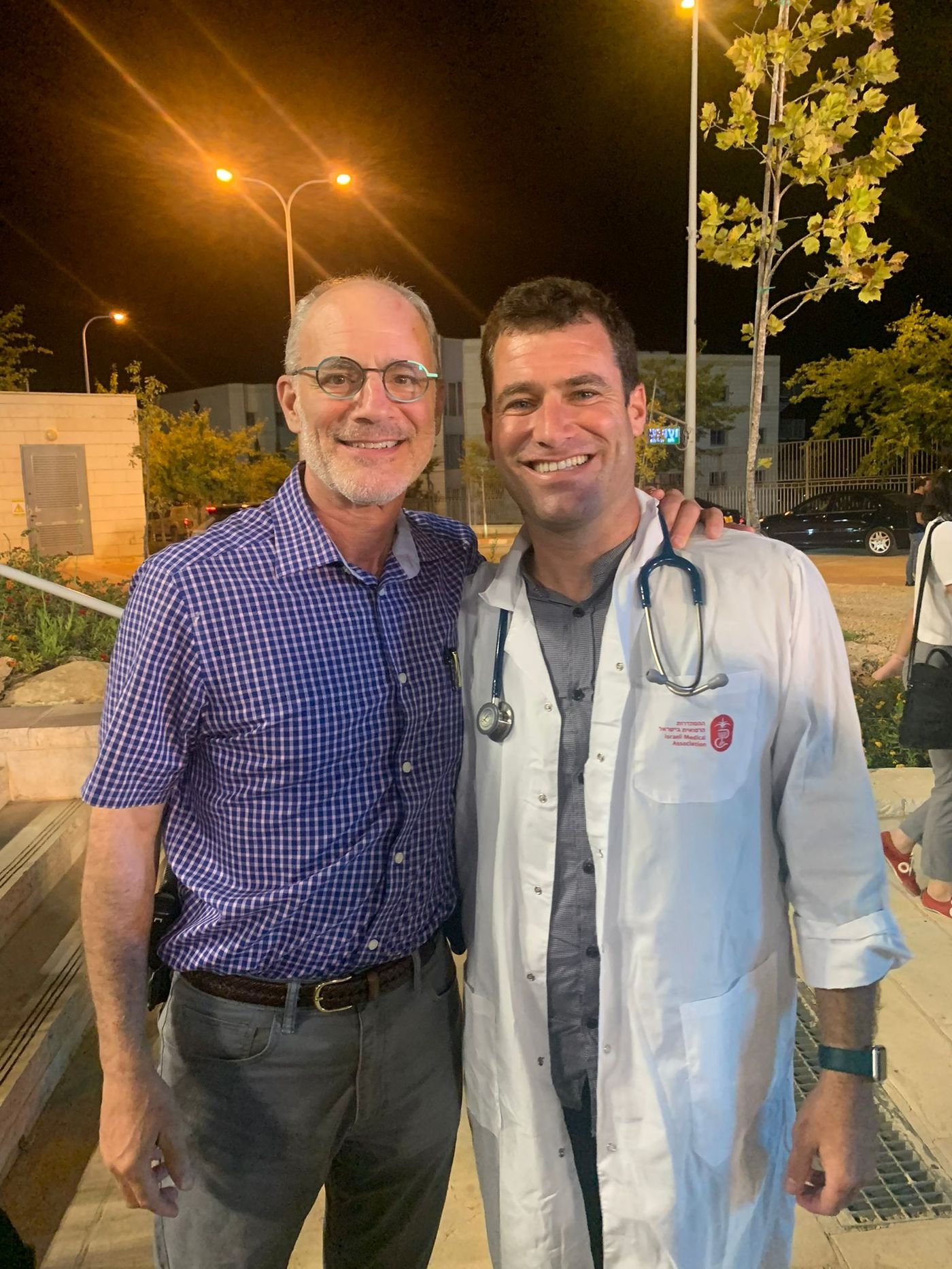 יחיאל לייטר עם בנו משה הי"ד