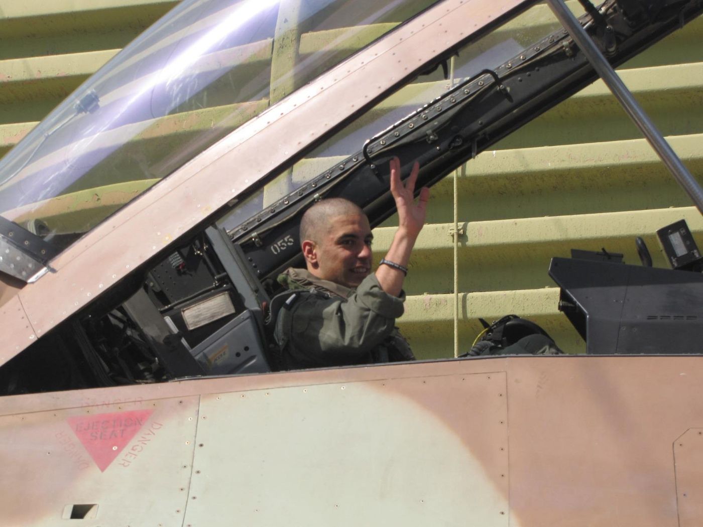 בג"ץ קבע: אסף דגן ייקבר בטקס צבאי בבית עלמין אזרחי