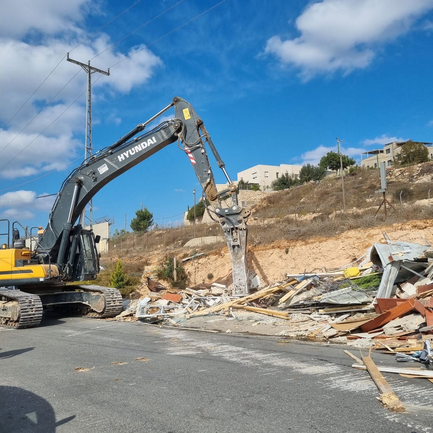 במבצע נרחב: בגוש עציון נהרסו מבנים פלסטיניים בלתי חוקיים