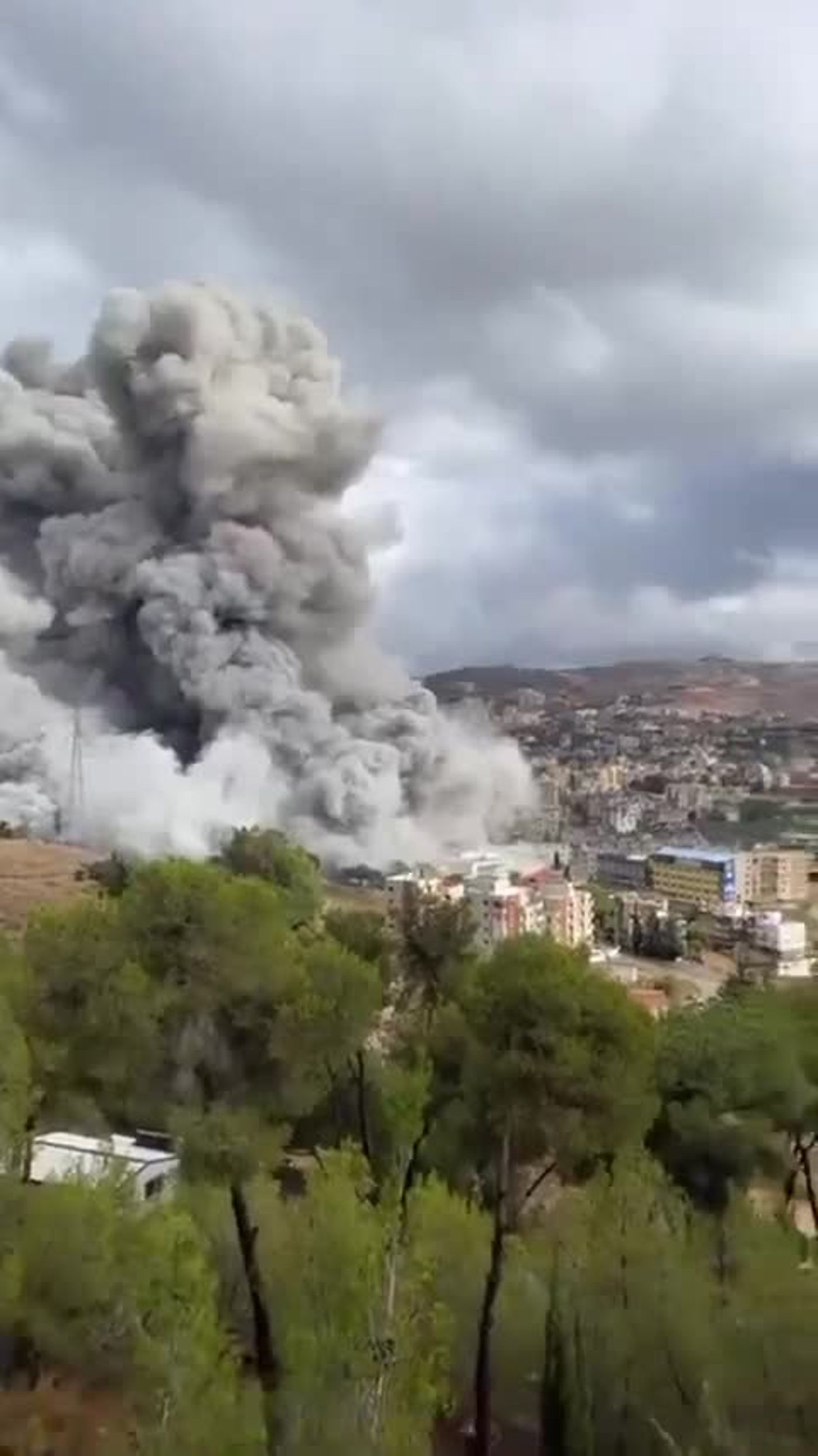 צה"ל תקף בכפר רומאנה: פטריות עשן מעל נבטיה