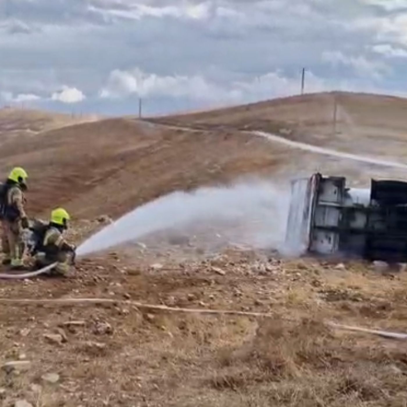 משאית גז התהפכה סמוך לרימונים: אין סכנה ליישובים הסמוכים