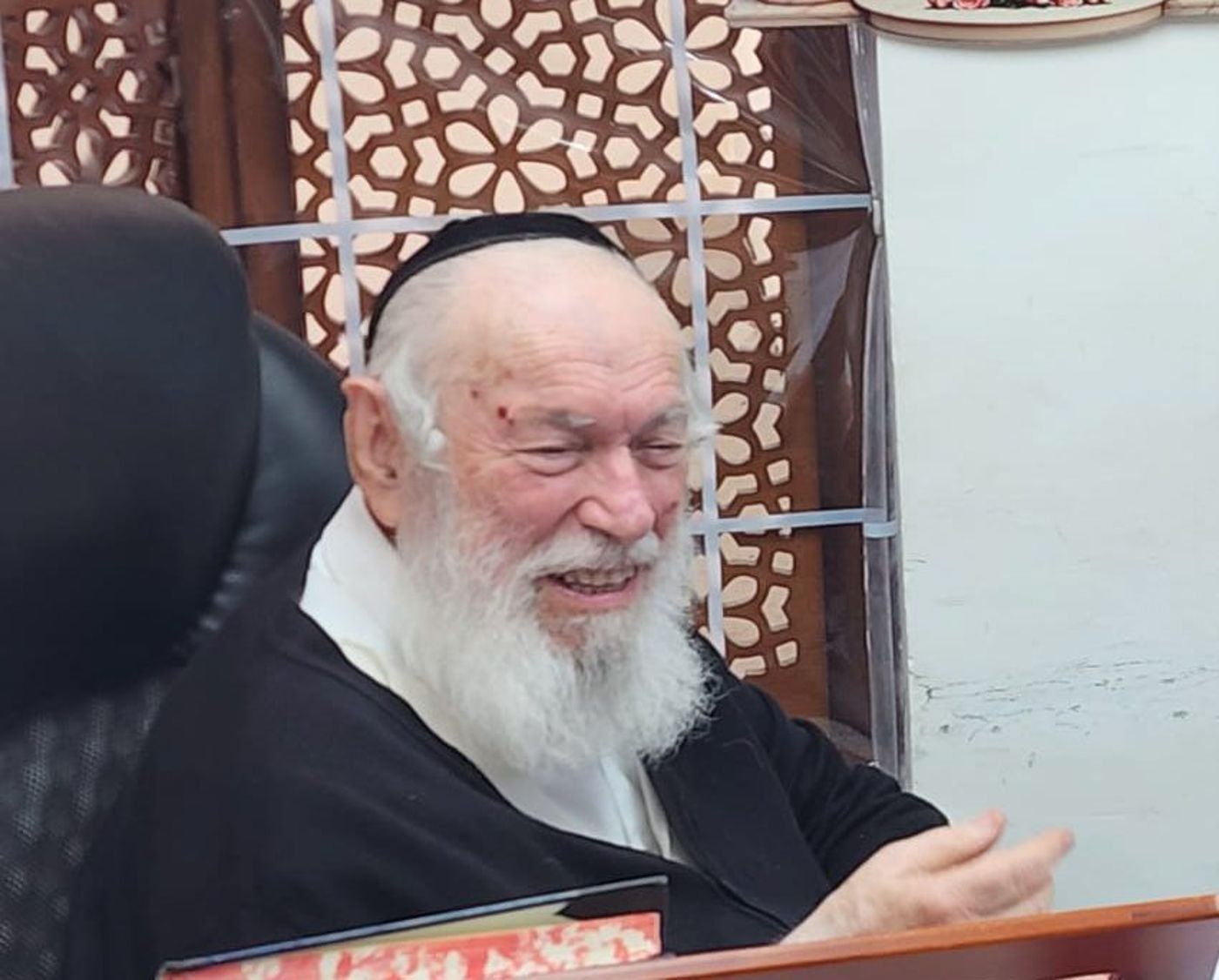 הרב החרדי פסק: שוטרים יוכלו לחזור לביתם ברכב בשבת