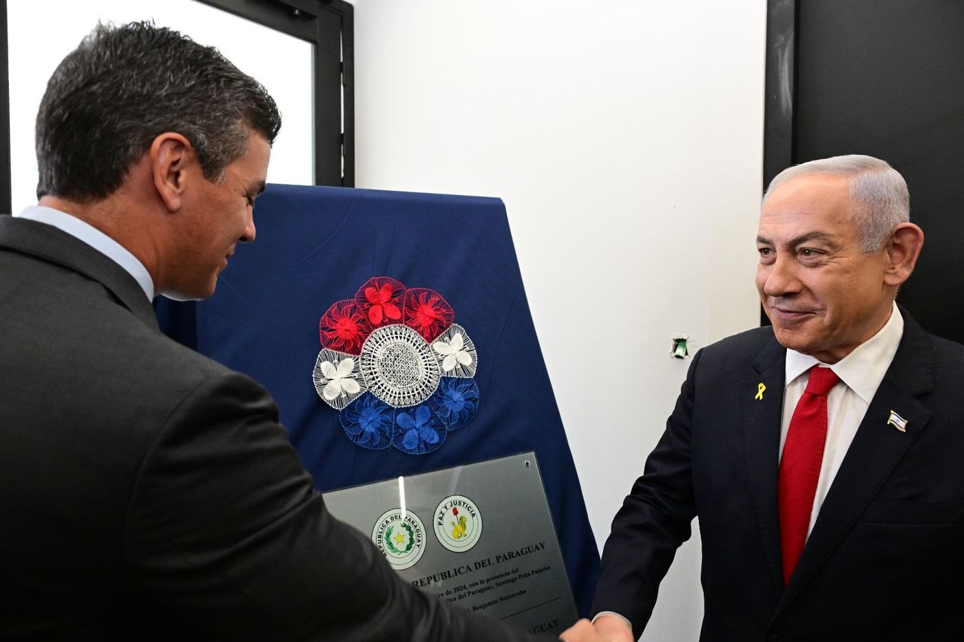 בקביעת מזוזה חגיגית: שגרירות פרגוואי נחנכה בירושלים | צפו
