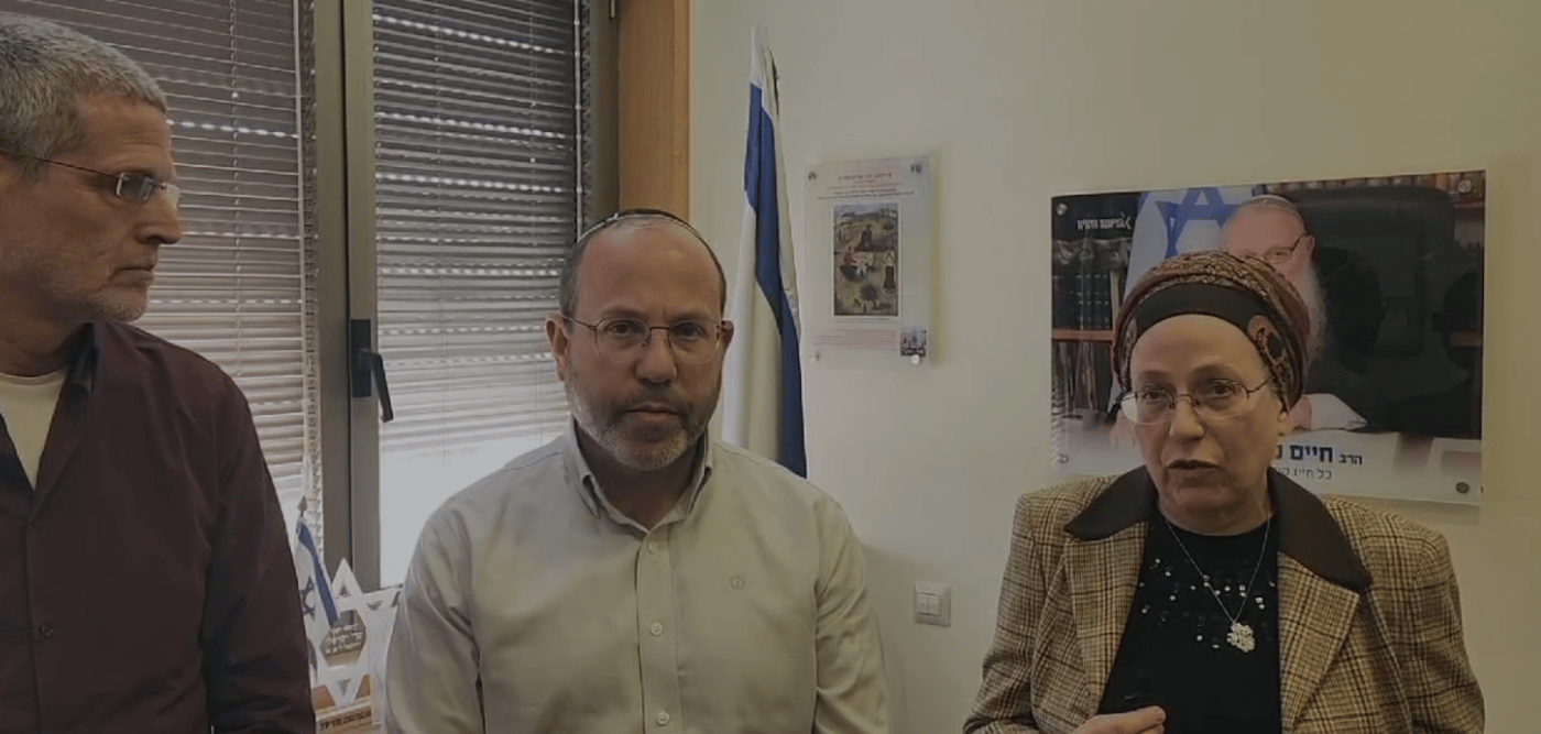"נתניהו משחרר את החטופים הראשונים בדמם של החטופים השניים"