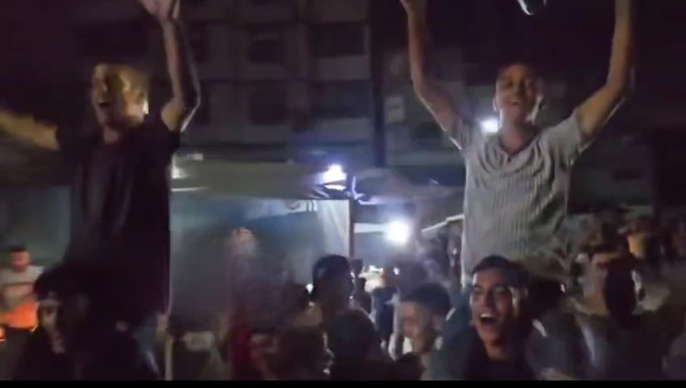 רוקדים ברחובות: בעזה חוגגים את העסקה המתקרבת
