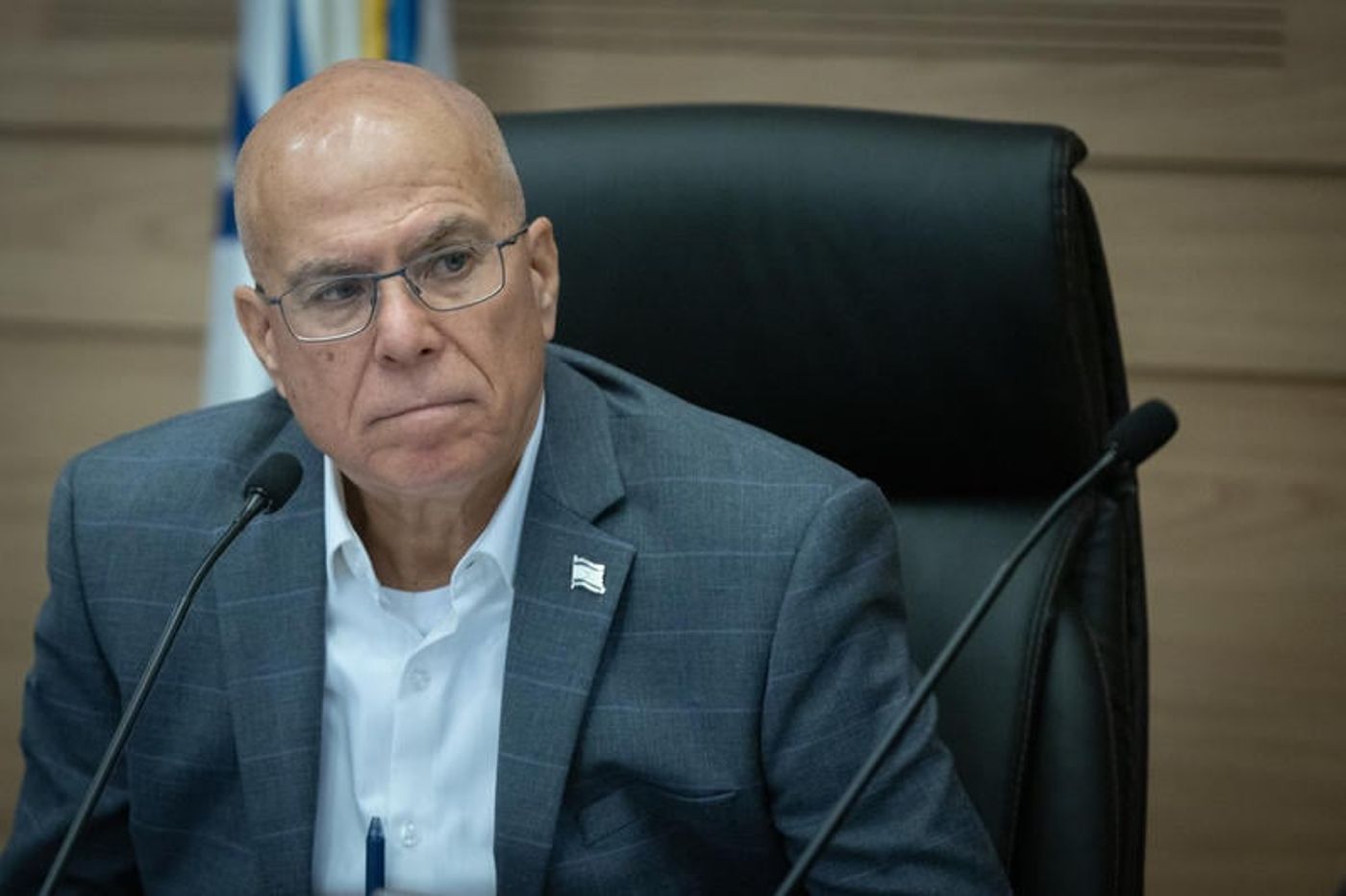 צביקה פוגל |