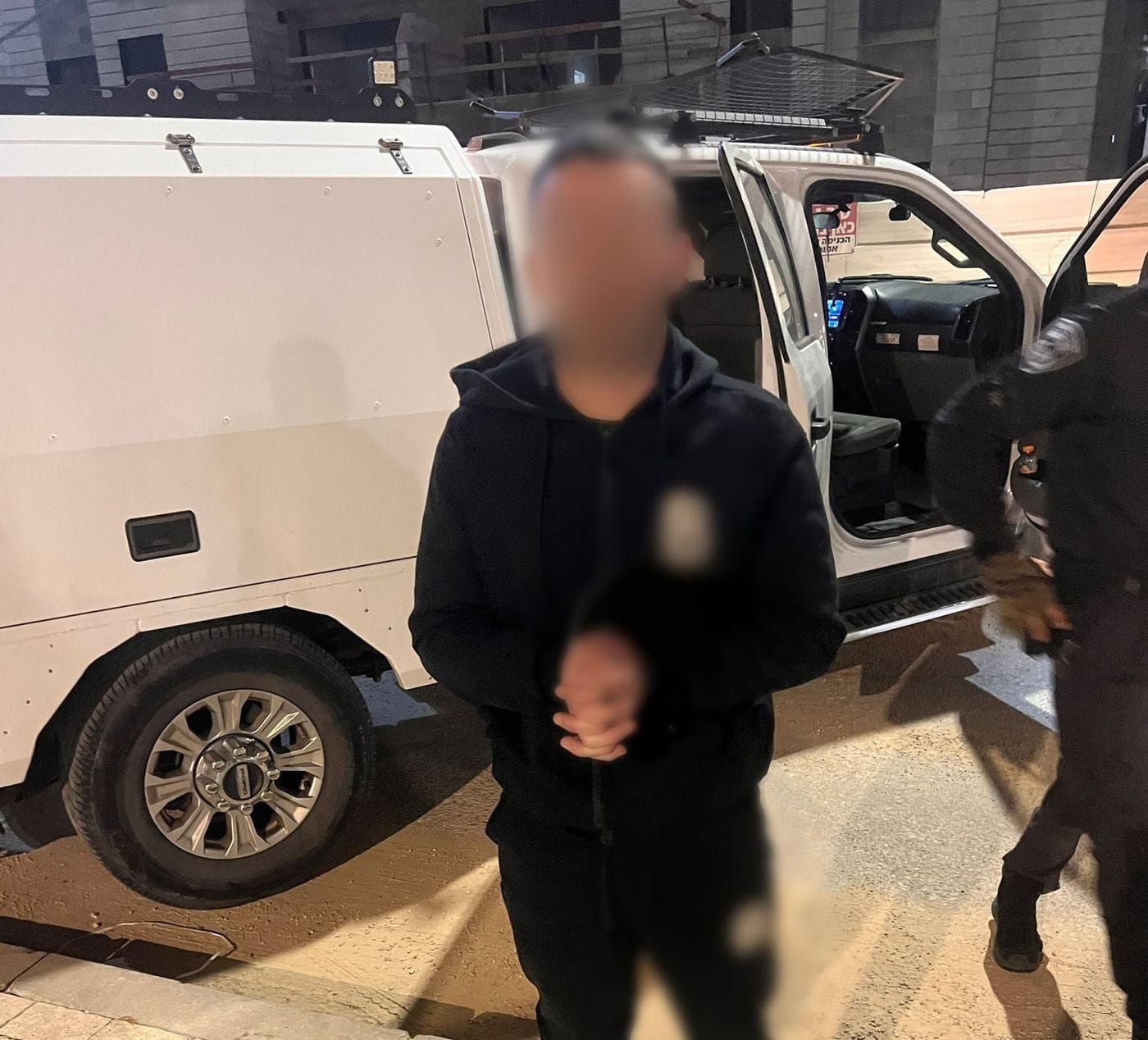 ירה ופגע בשלושה בני משפחה: נעצר חשוד בניסיון רצח פלילי