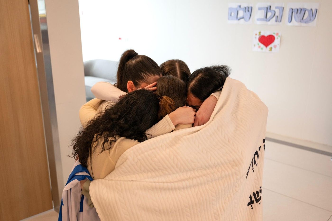 מסירות נפש: אלו המצוות שהקפידו עליהן התצפיתניות בשבי