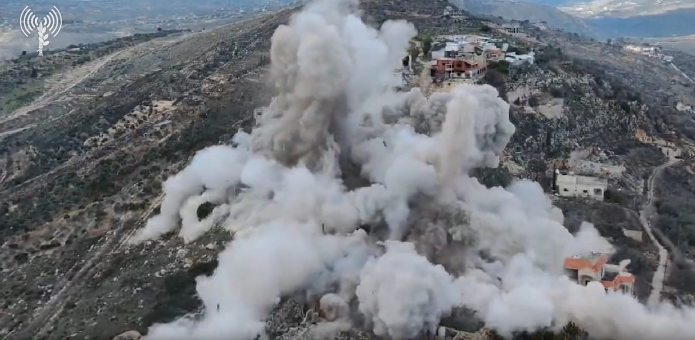פטריית אש ענקית: צה"ל חיסל 2 מחבלי חיזבאללה. צפו