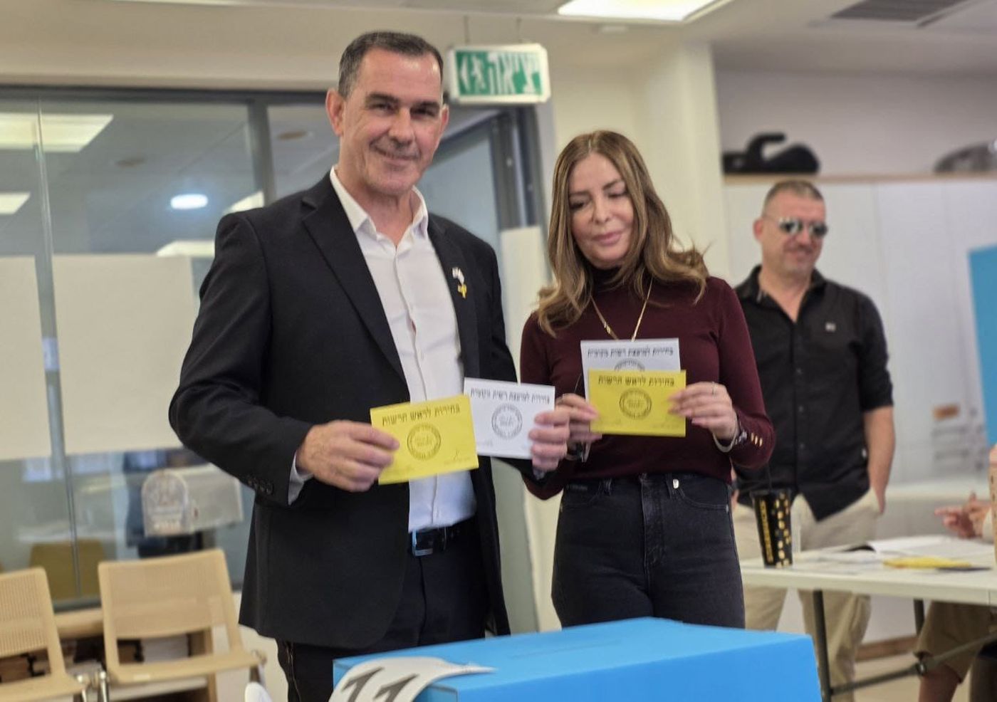 מועמד הליכוד בקריית שמונה, אלי זפרני מצביע הבוקר (ללא קרדיט)