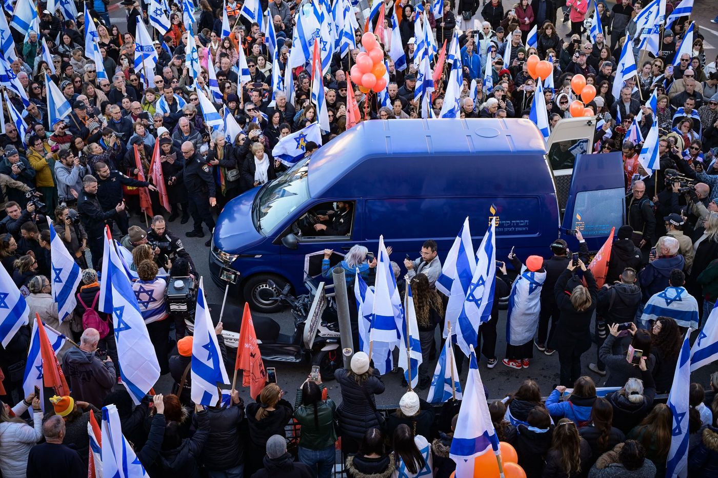 בזמן ההלוויה: המחוות בכנסת לבני משפחת ביבס | צפו