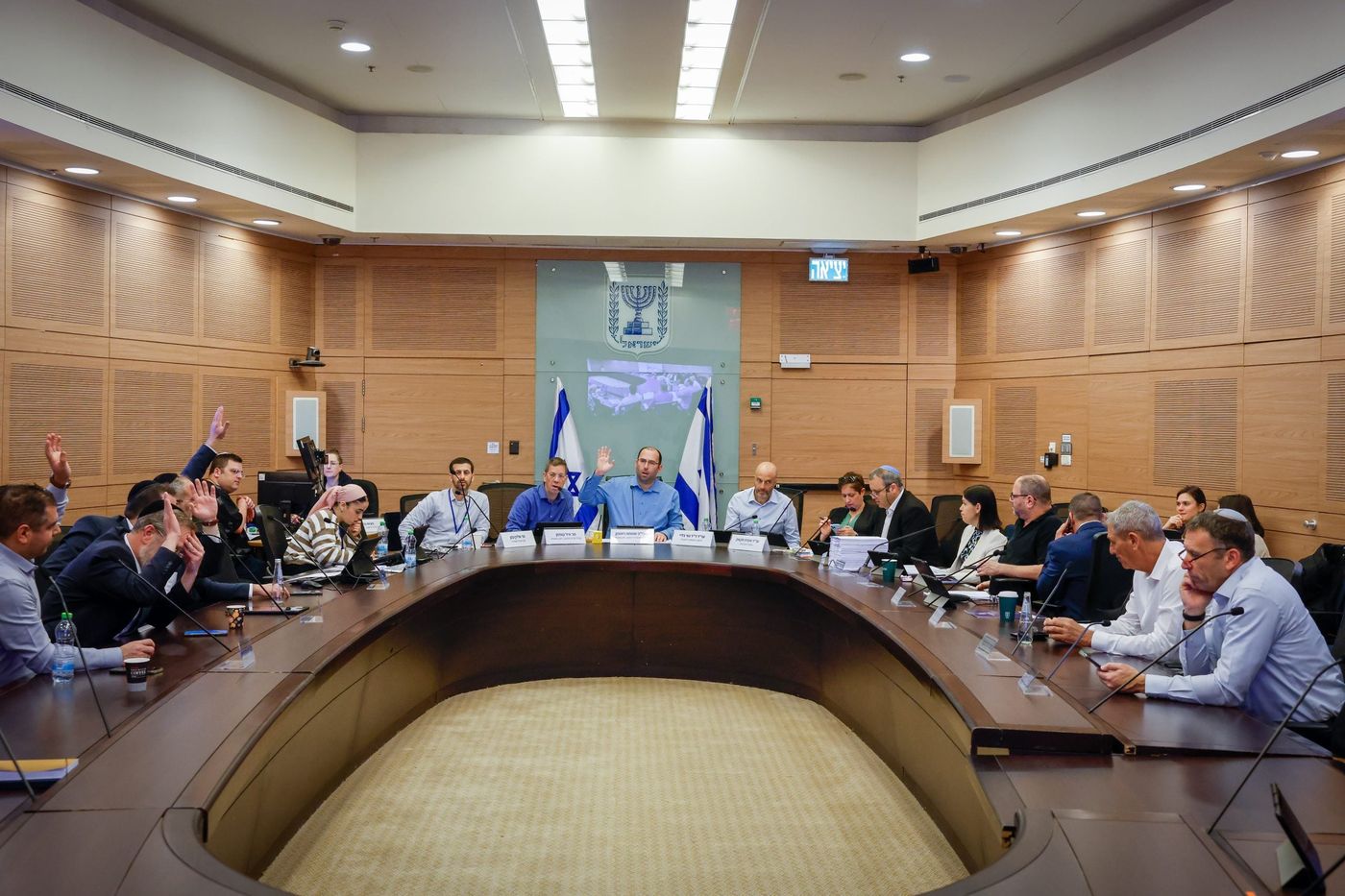 אחרי 900 הסתייגויות: נעצרו ההצבעות על החוק לבחירת שופטים