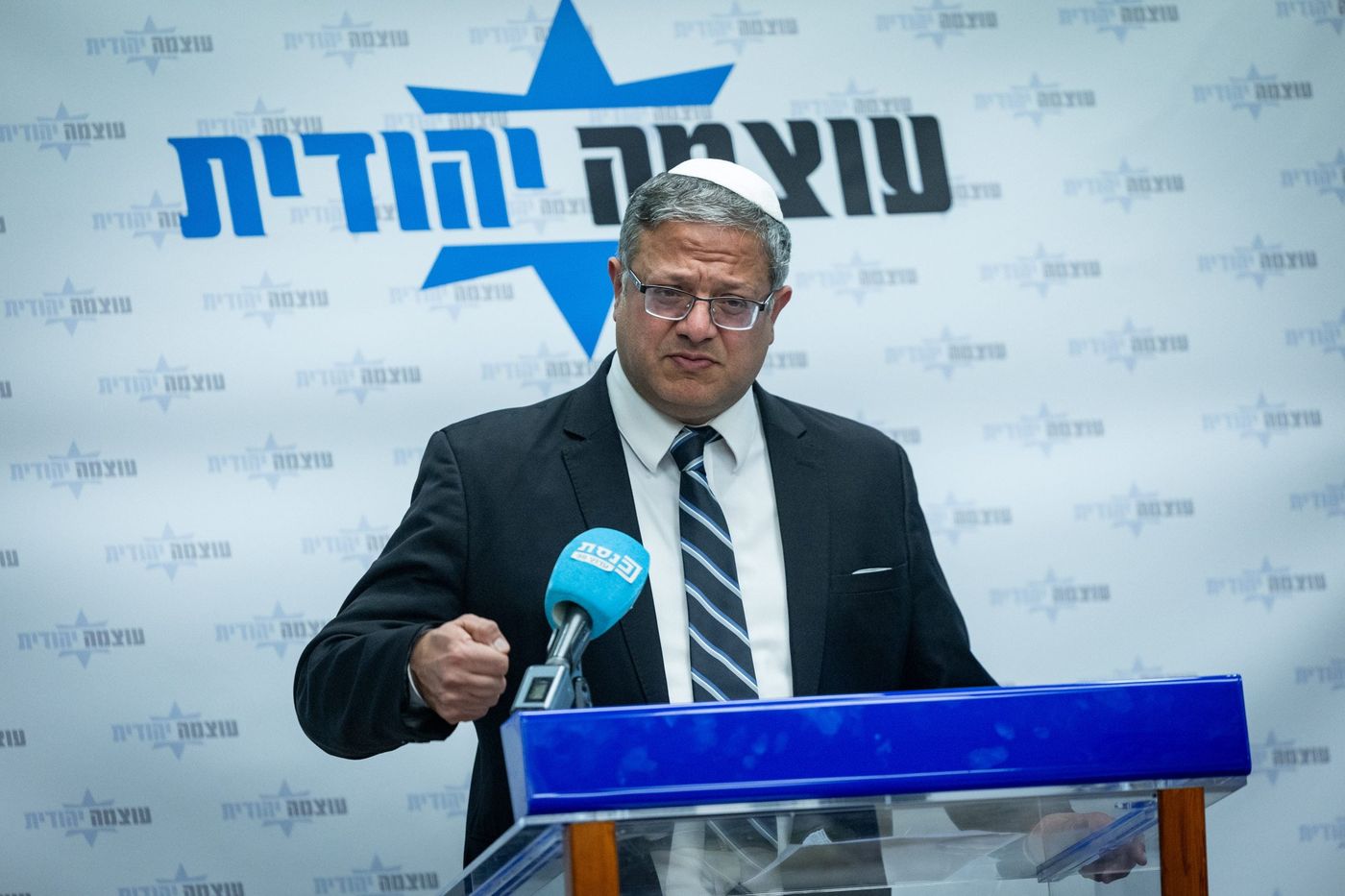 בניגוד לשותפו בקואליציה, בן גביר לא מאיים בפרישה מהממשלה