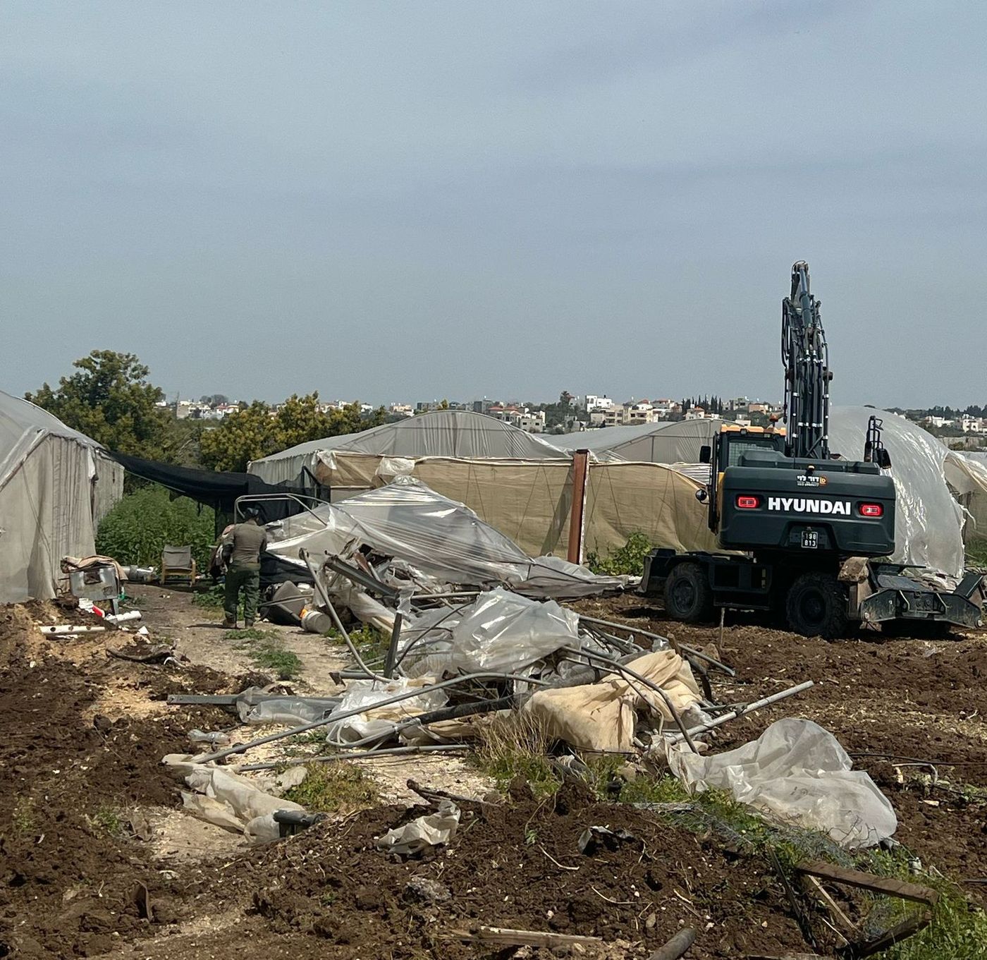 המאבק בבנייה הבלתי חוקית: צה״ל הרס כ-24 חממות במרחב טול כרם