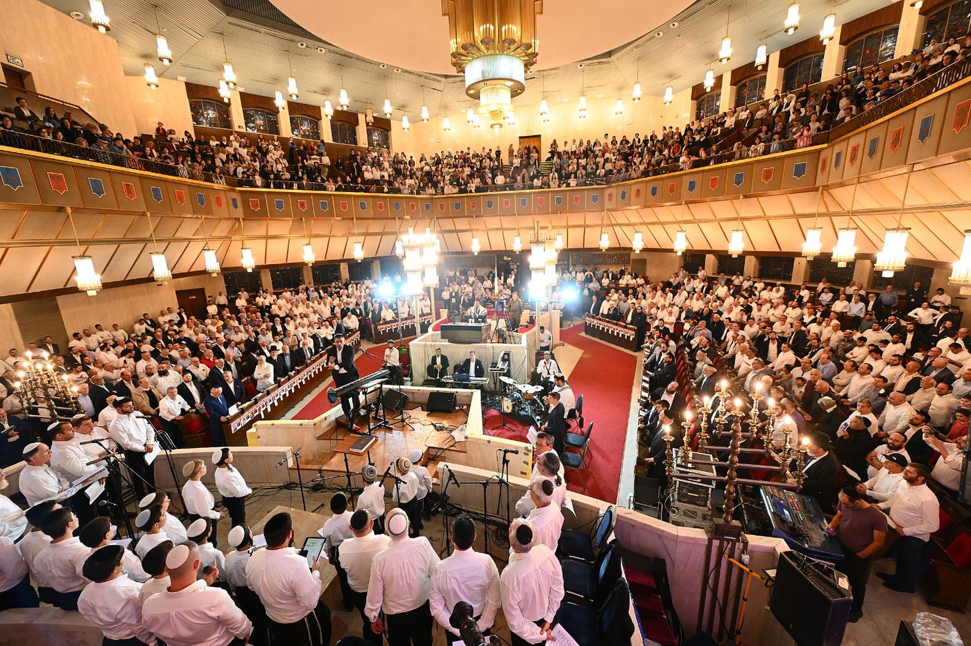 בנבל עשור – עונה שישית של סדרת המוזיקה הירושלמית יוצאת לדרך