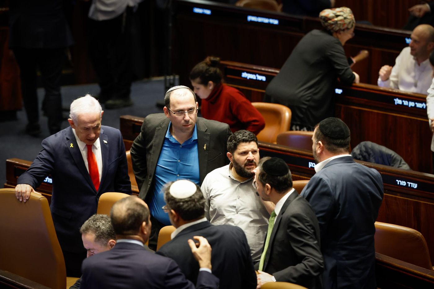 חברי הקואליציה חוגגים: "זו תחילתה של רפורמה משפטית אמיצה"