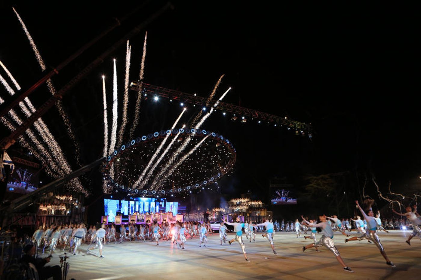 עכשיו זה רשמי: אלה המגישות שינחו את טקס המשואות
