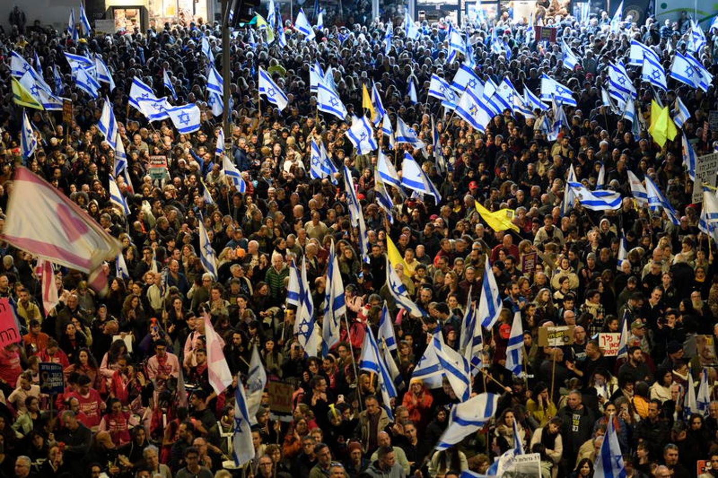 משפחות החטופים זועמות על נתניהו: "תחזור בך"