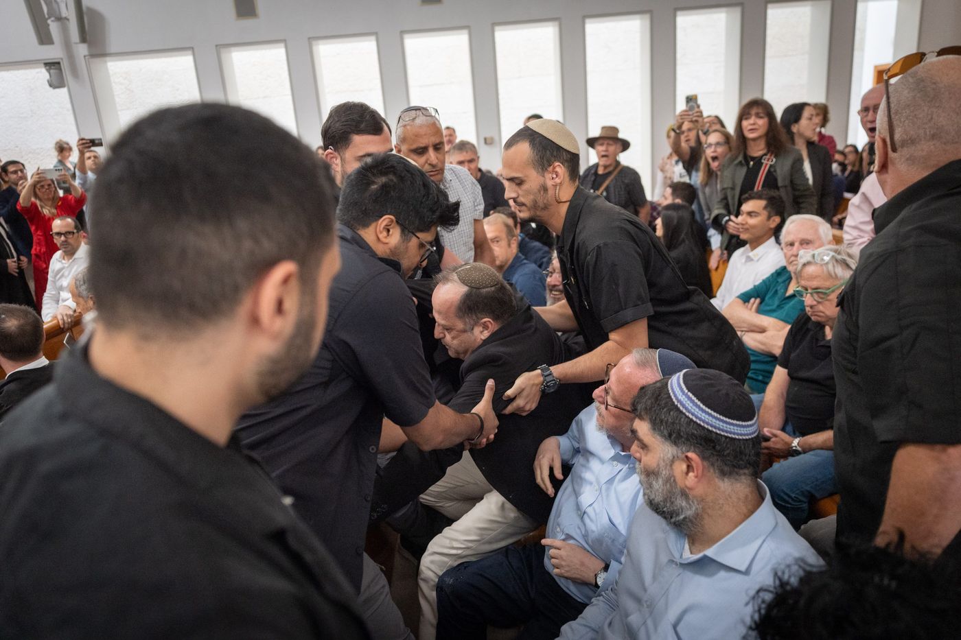 האב השכול תוקף: "בית המשפט אינו המקום שבו נקבל צדק"