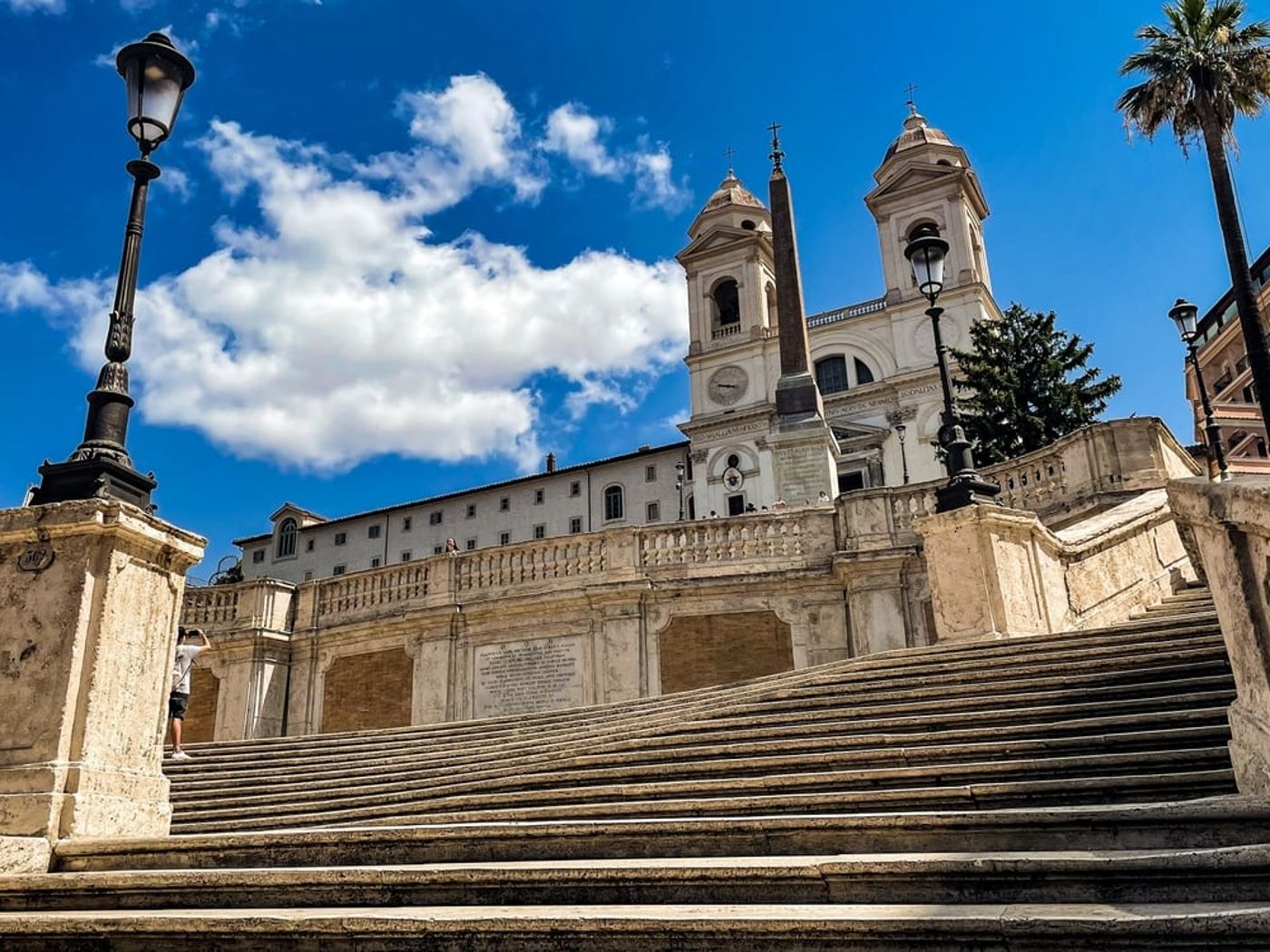 מחכים לעשן לבן: החל הכינוס בוותיקן לבחירת האפיפיור החדש