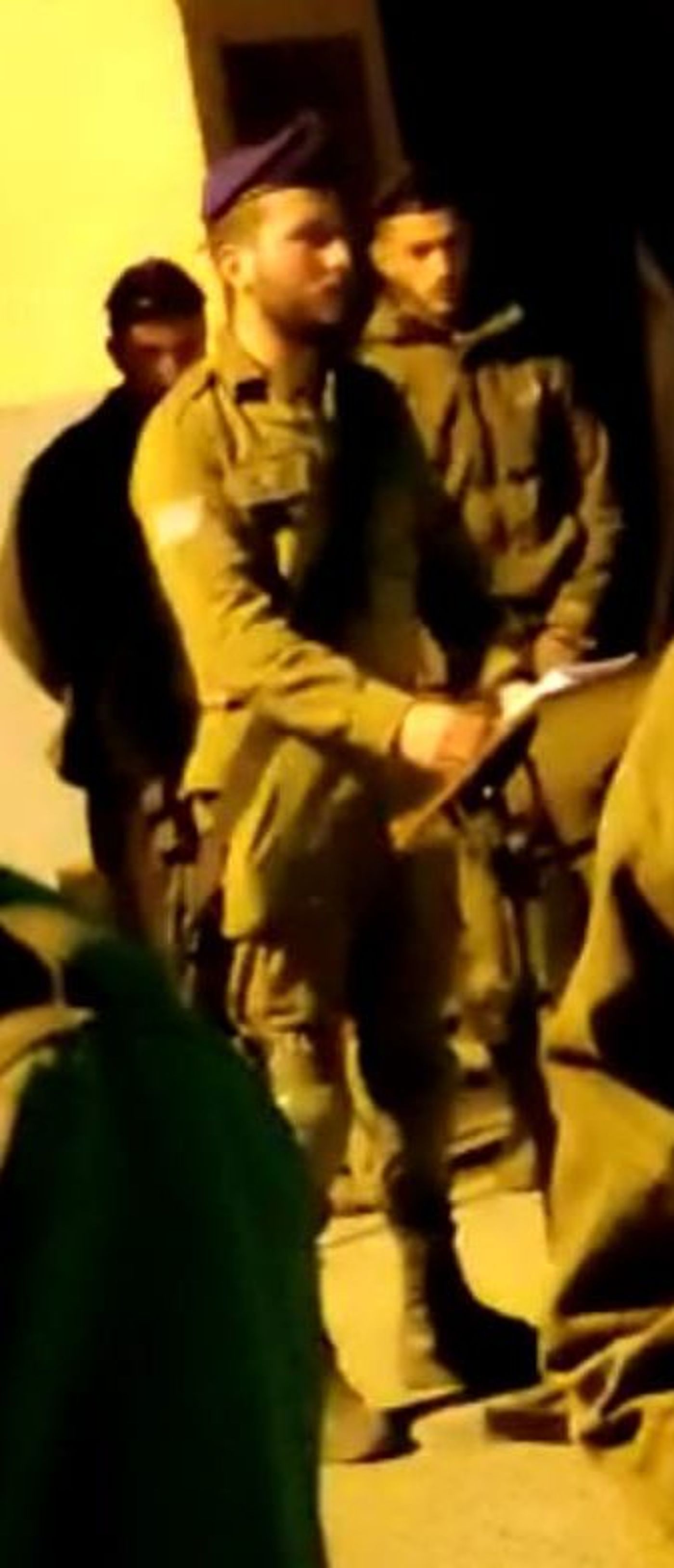 אמירת יזכור שלי במהלך השירות (ללא קרדיט)