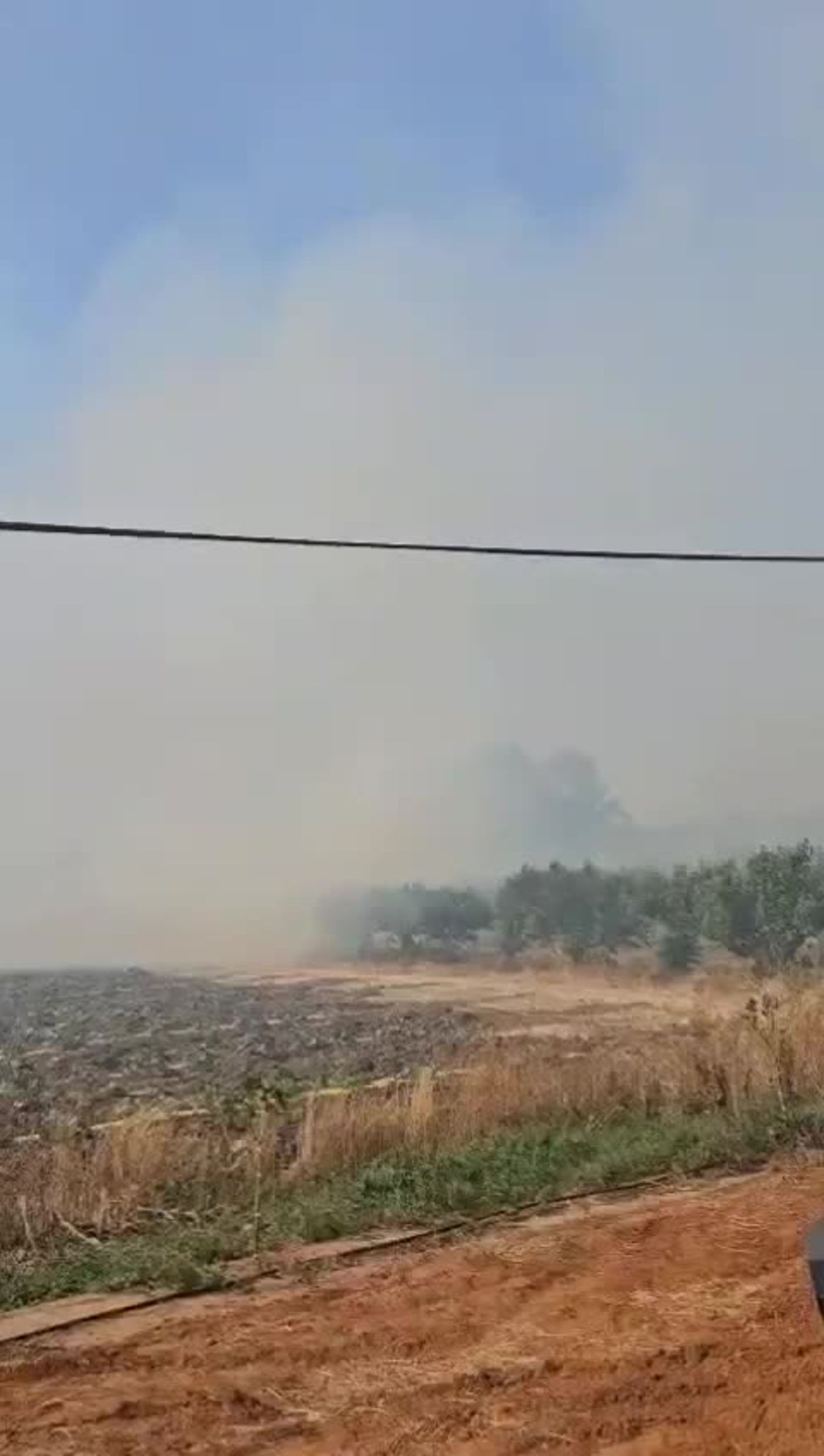 הושגה שליטה על השריפה בכפר אביב: בתי התושבים ניצלו
