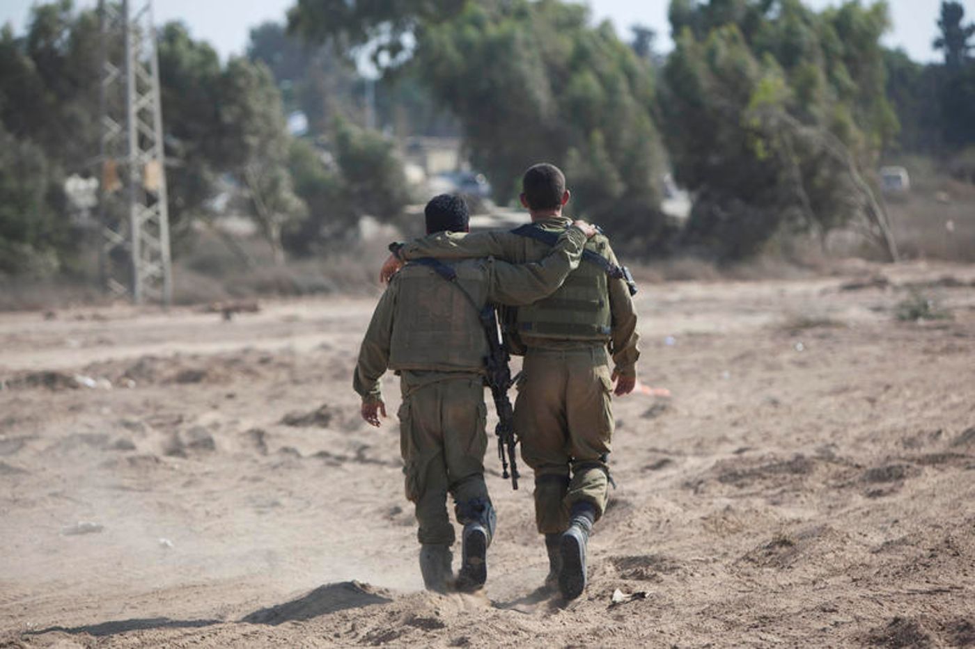 עוצרים הכל ומתפללים להצלחת חיילי צה"ל
