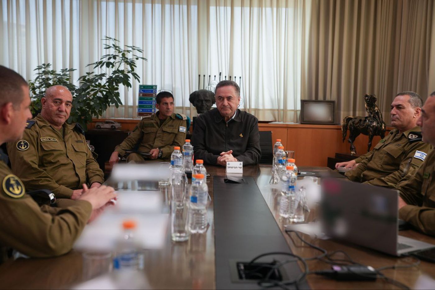 כ"ץ לגרטה טונברג: "תעשו אחורה פנה, לעזה לא תגיעו"