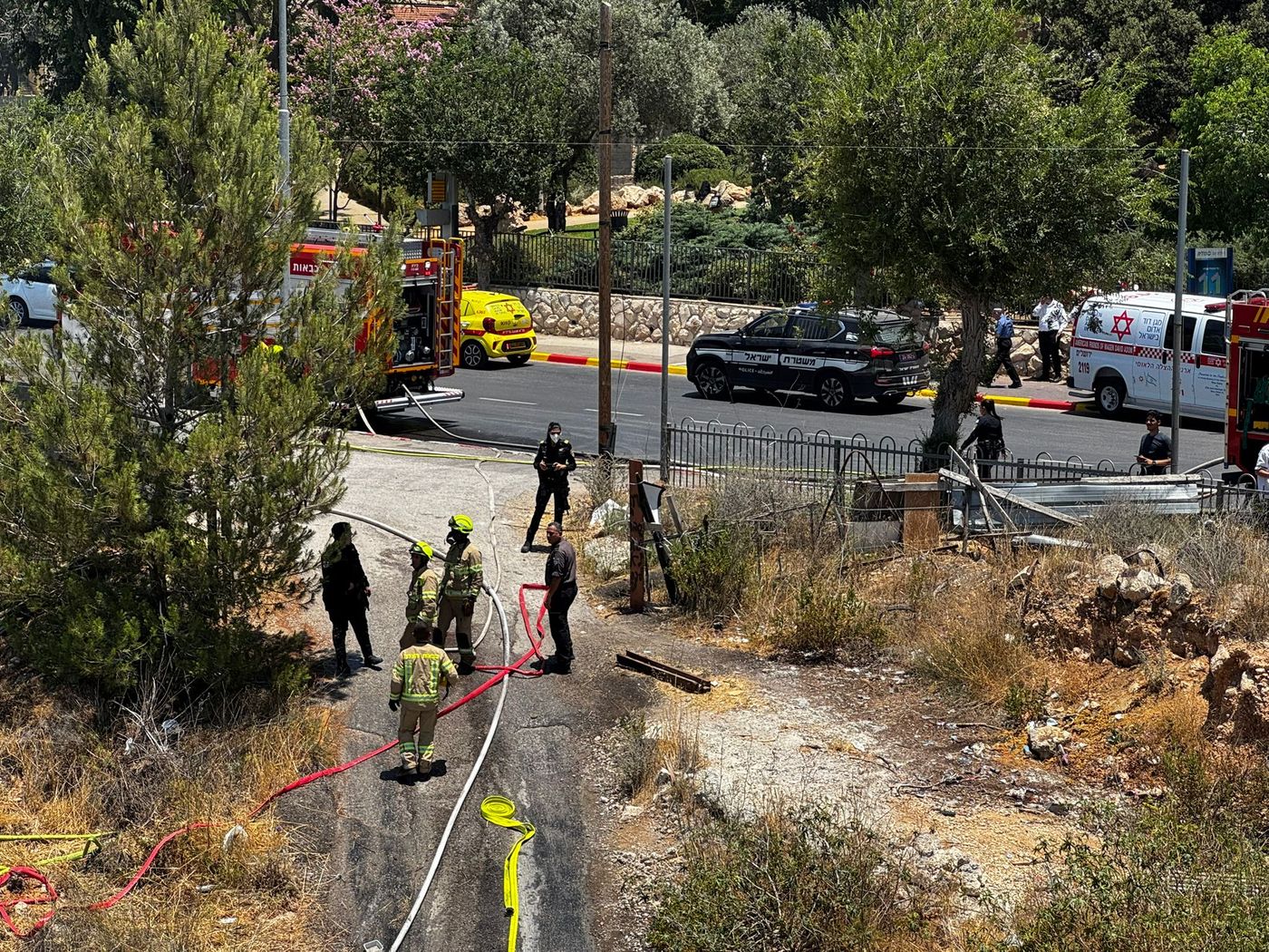 שריפה בירושלים: גן ילדים פונה, 4 מטוסים בדרך