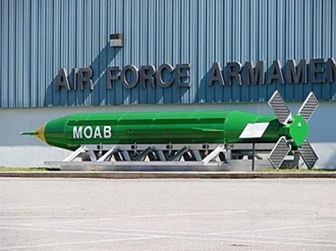 GBU43/MOAB, אם כל הפצצות.
