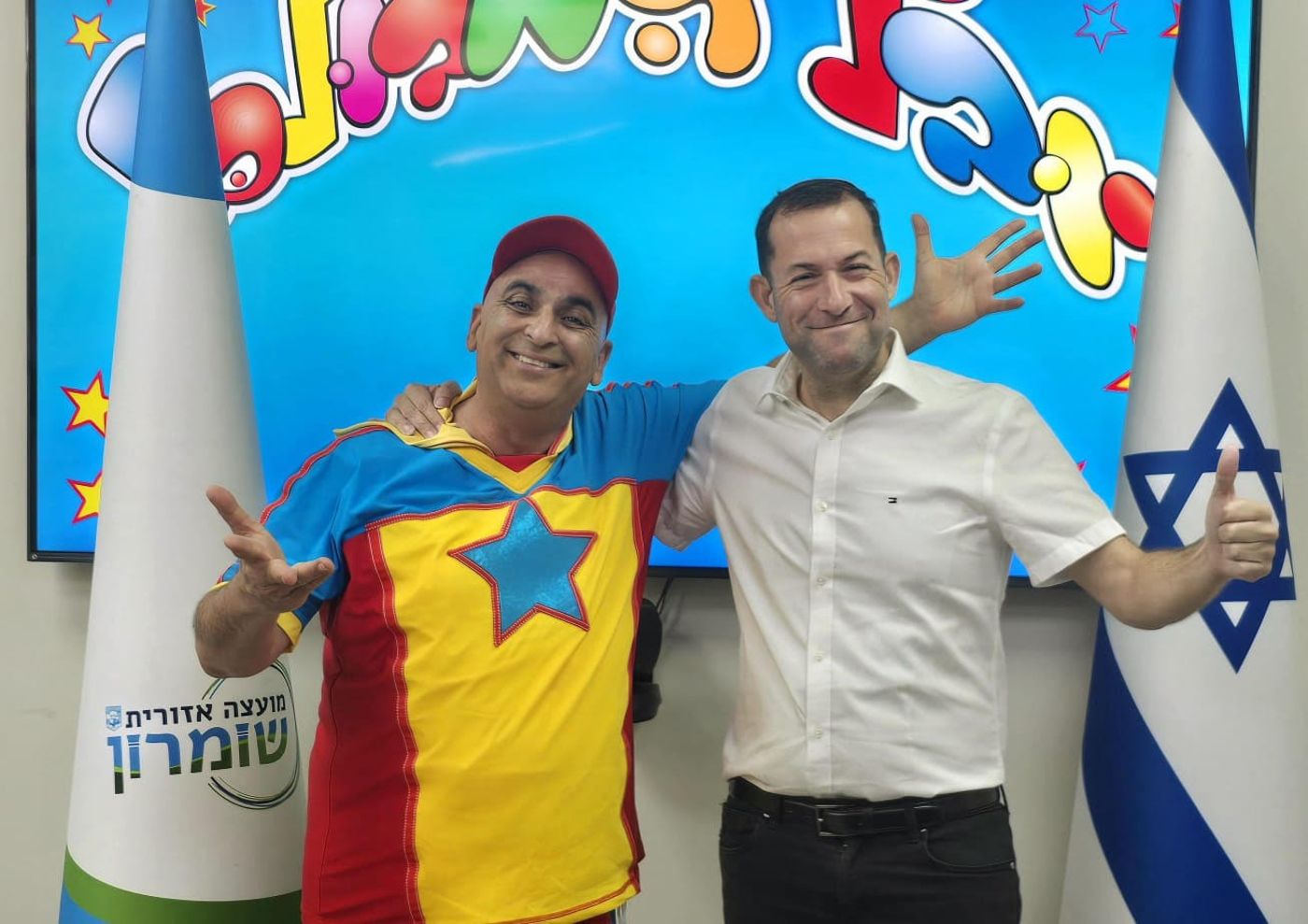 עכשיו בשידור חי: יובל המבולבל בהופעה מיוחדת מהשומרון