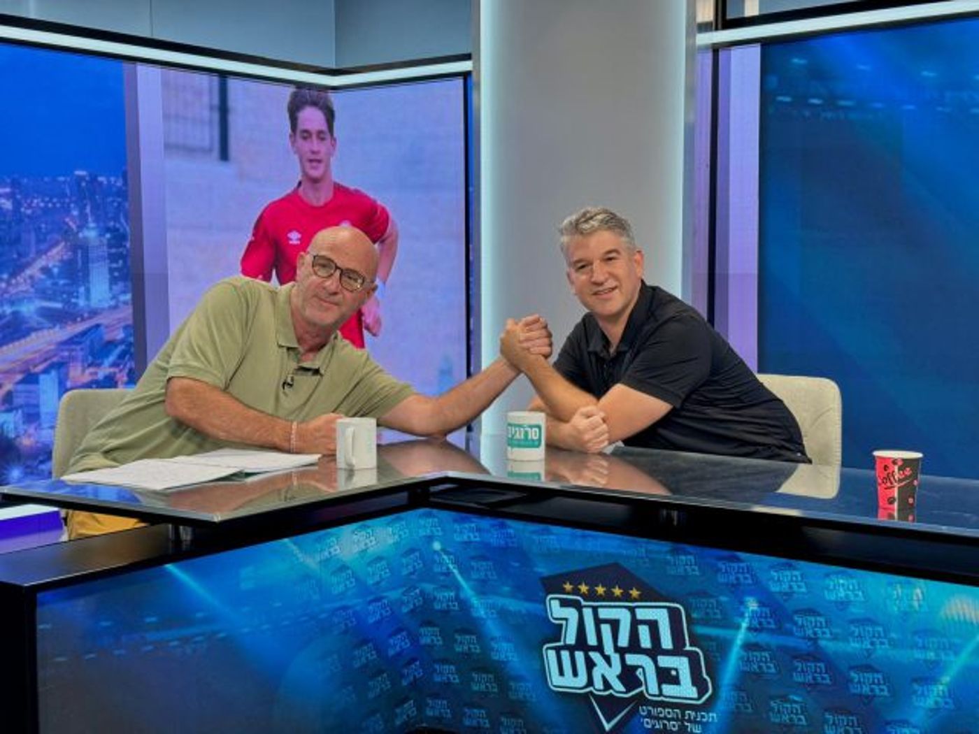 עדי טפר ואלון סגל באולפן סרוגים