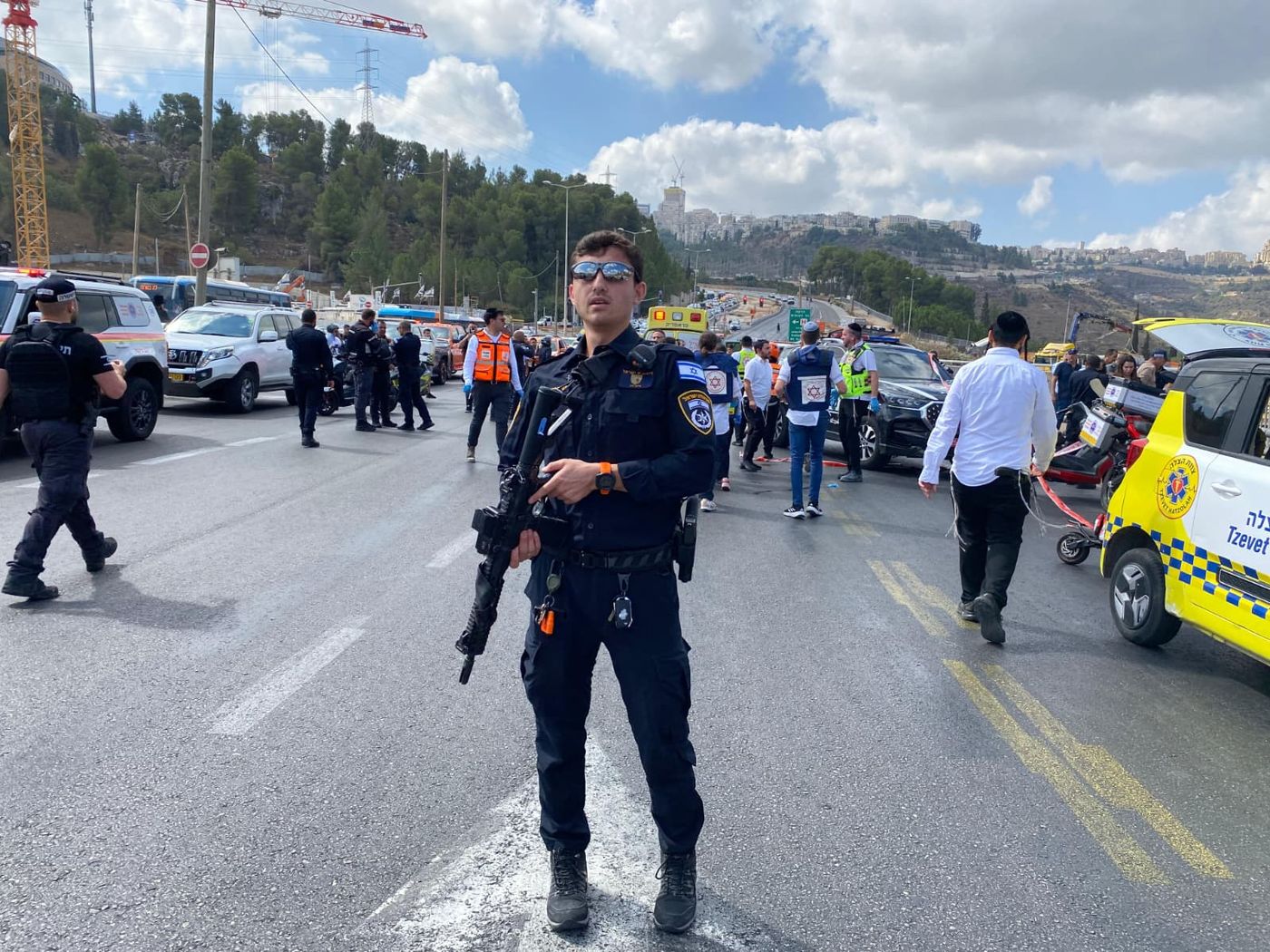 בעקבות הפיגוע: כביש 1 במחלף הארזים נחסם לתנועה