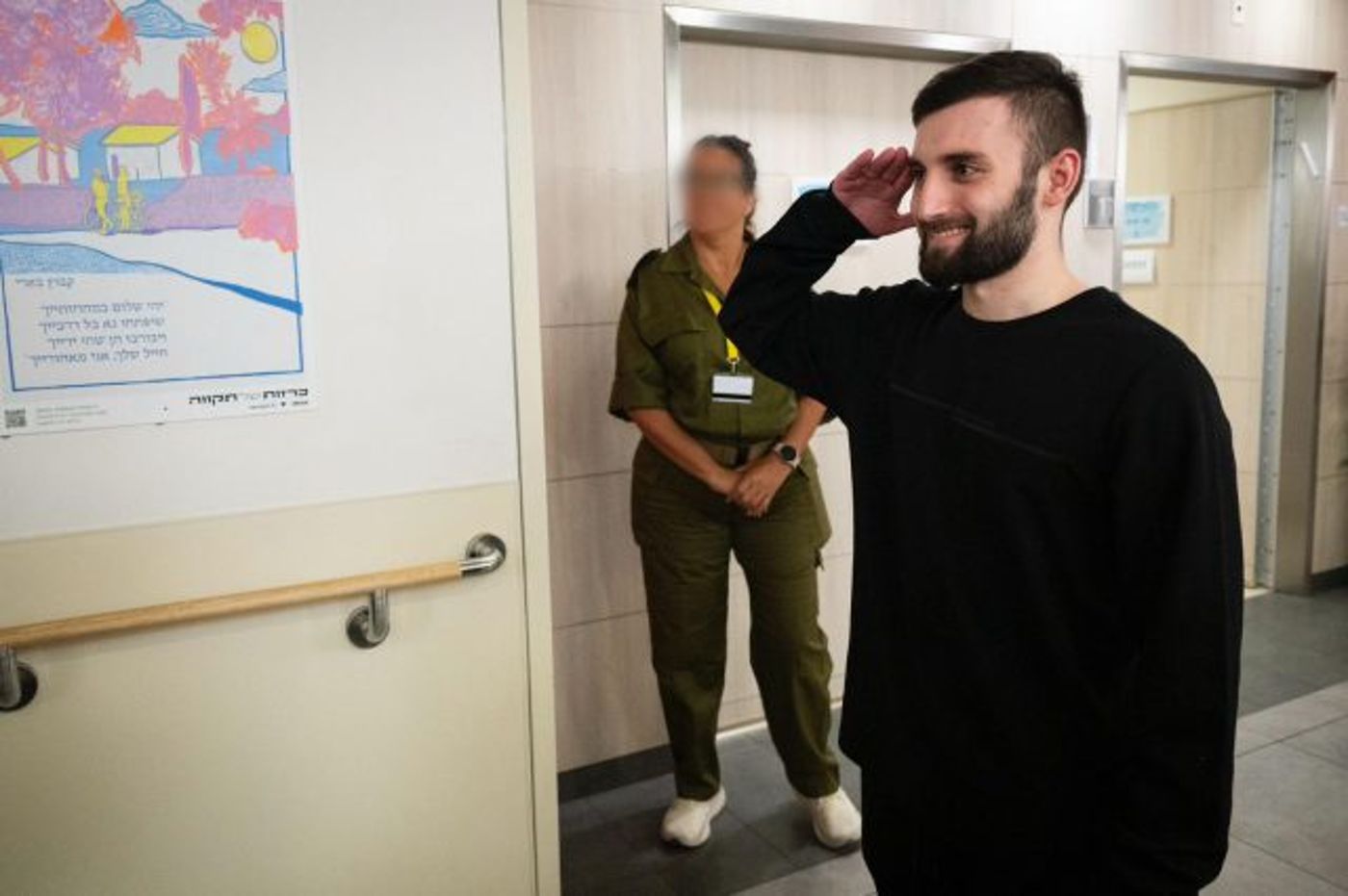 מתן אנגרסט מצדיע לרמטכ"ל