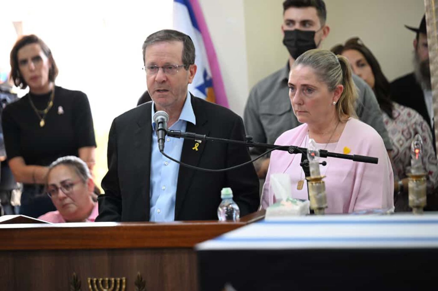 הרצוג בהלווית ענבר הימן: "סליחה שלא היינו שם עבורכם"