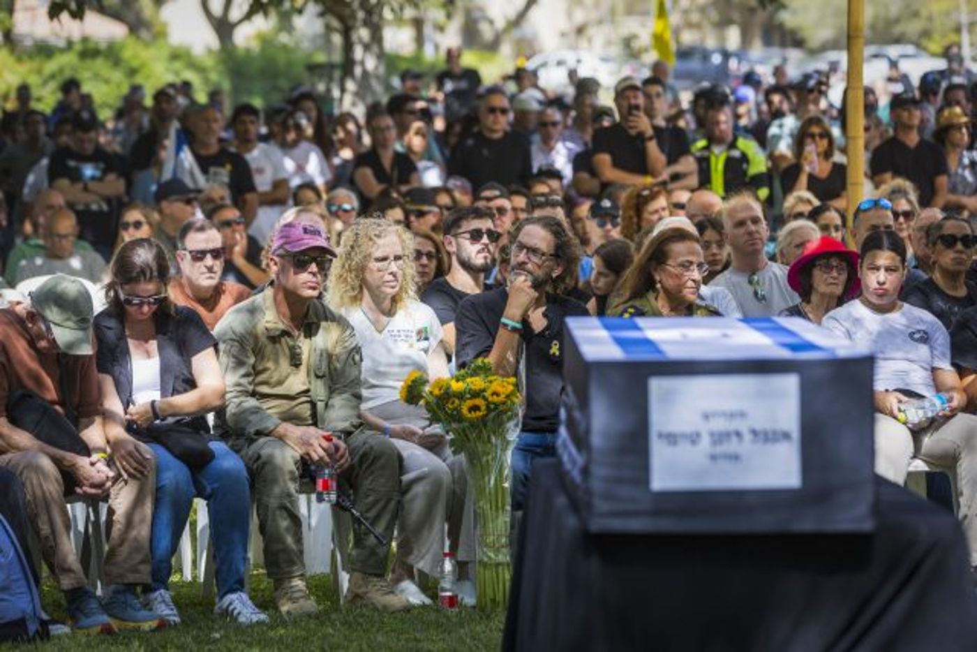 רונן אנגל הובא למנוחות. בתו שורדת השבי: "אתה הגיבור שלי"