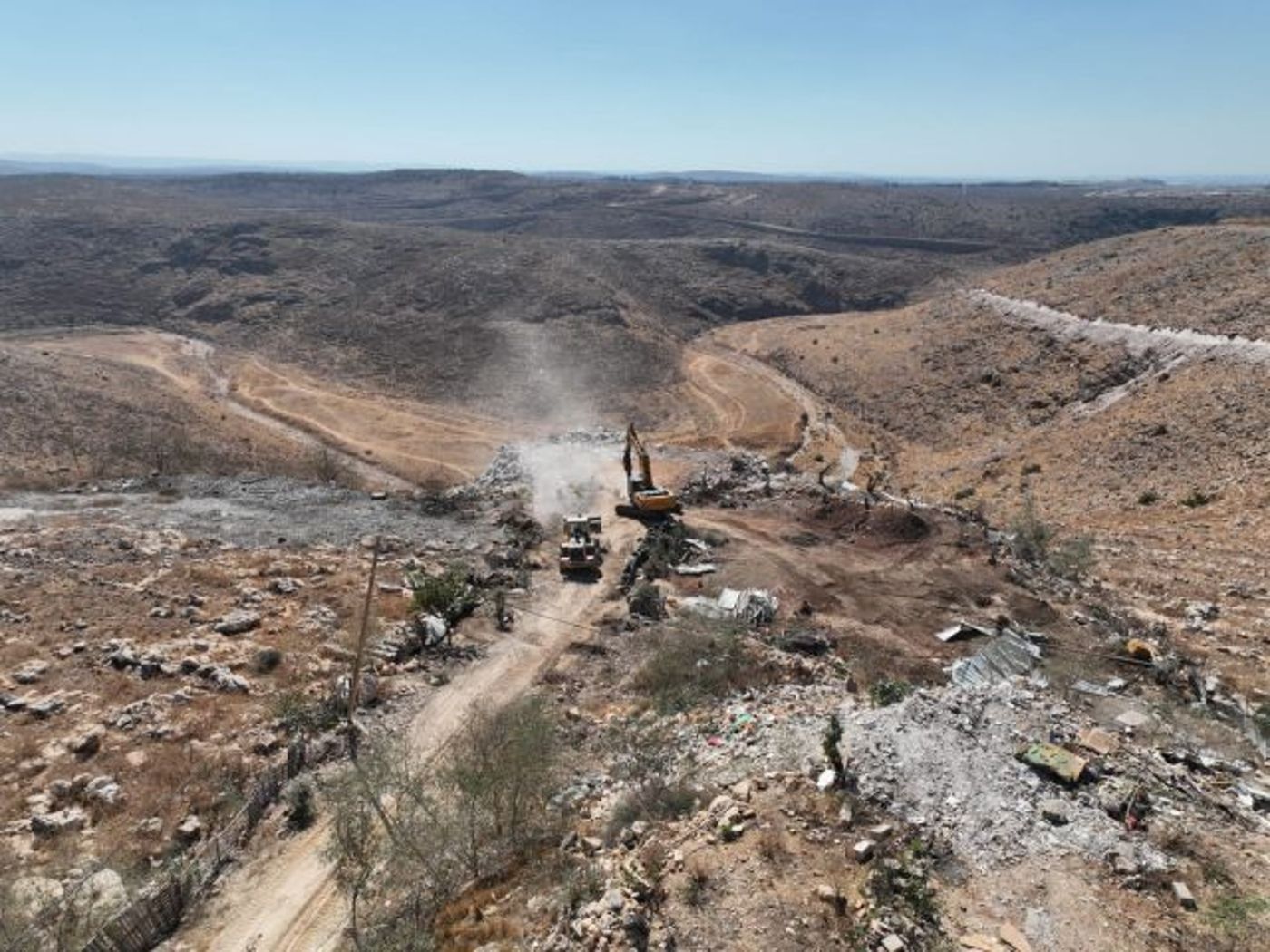 תיעוד: המנהל האזרחי הרס בניה בלתי חוקית בשומרון