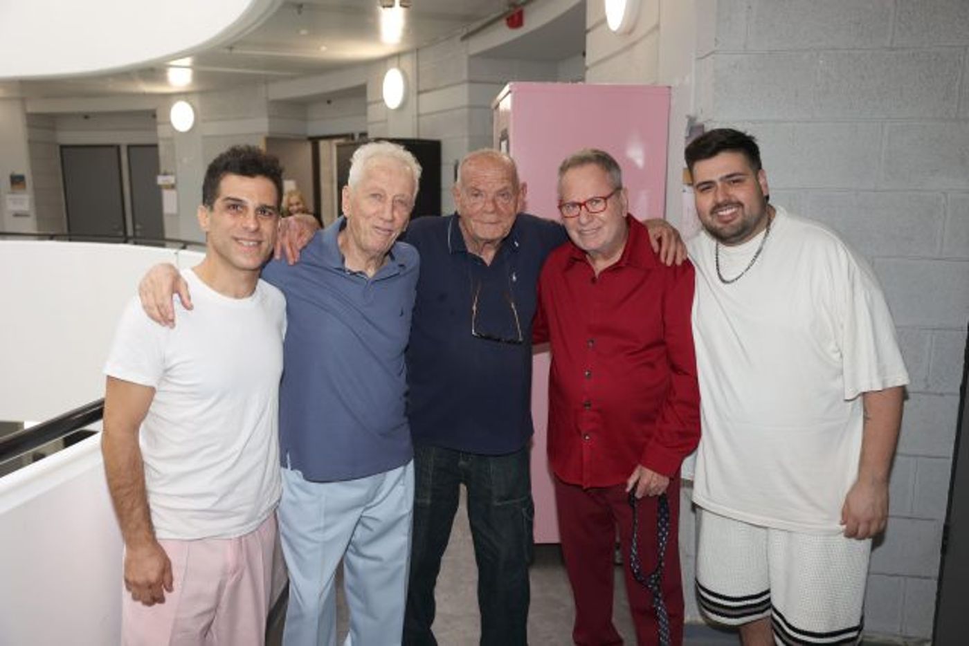 שרים לליאור