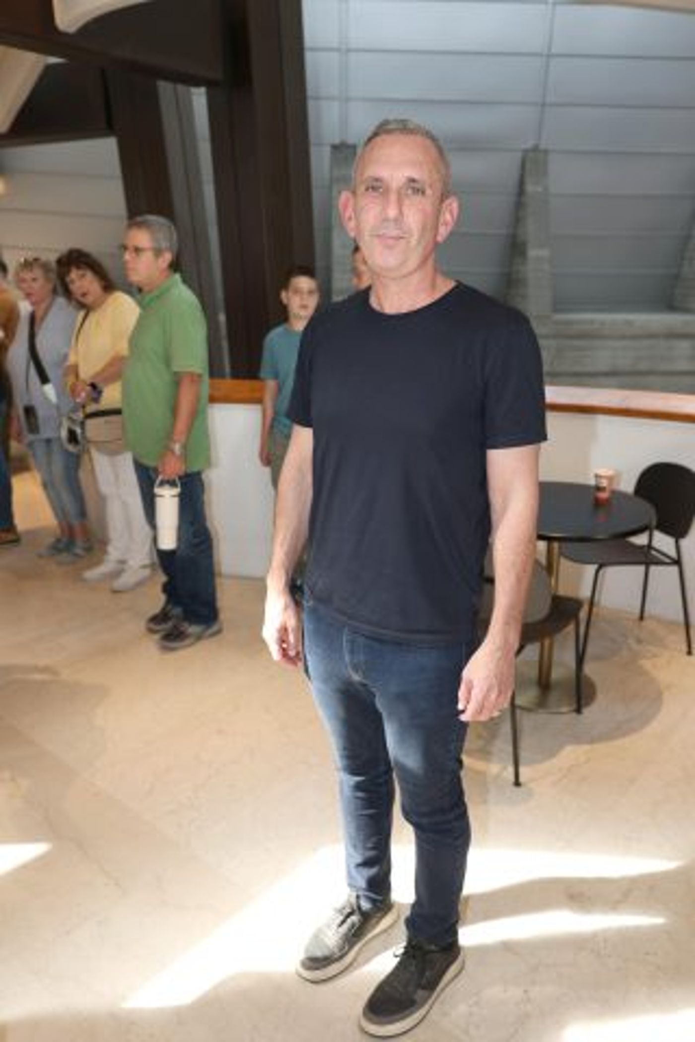 שרים לליאור