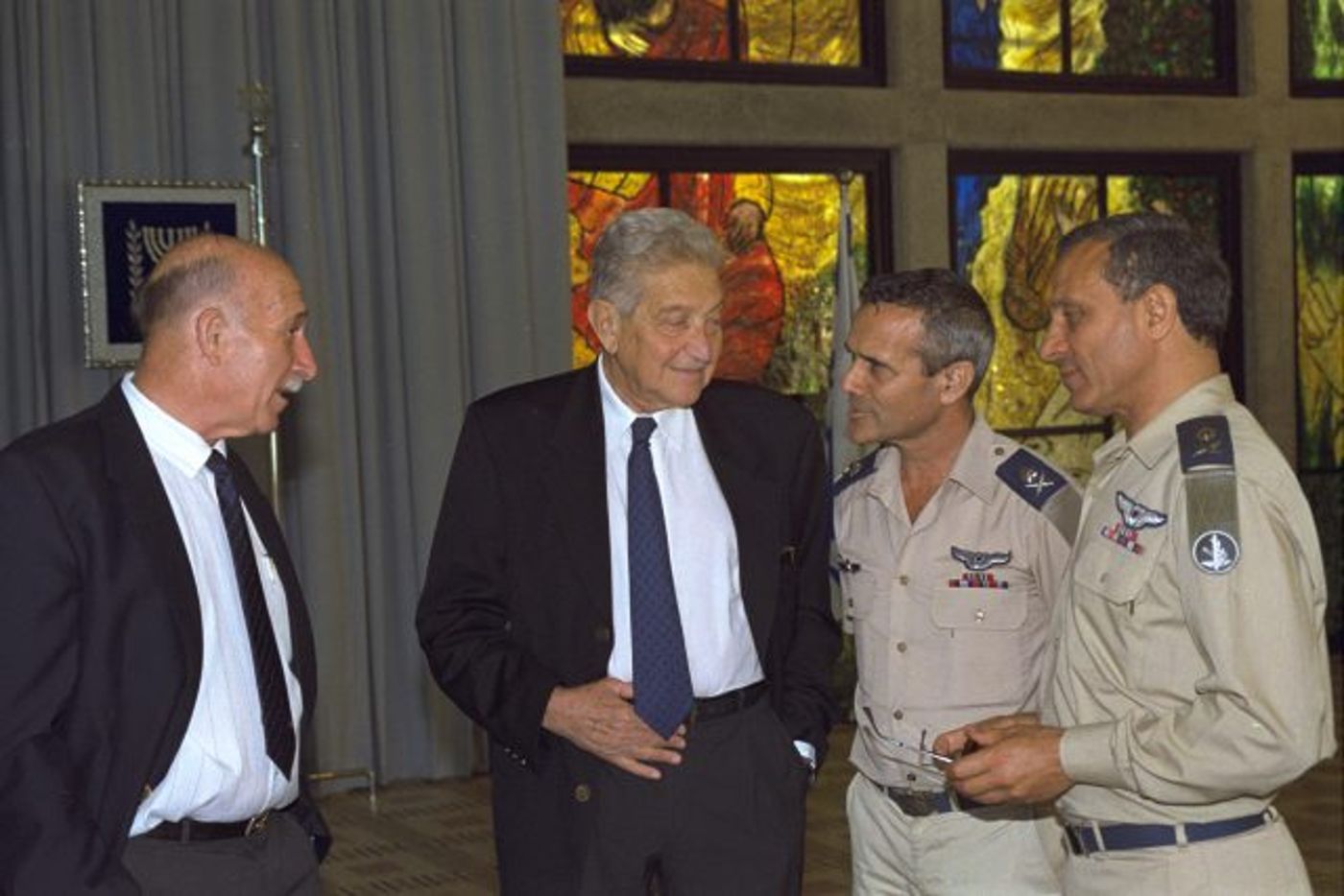 מפקדי חיל האוויר: איתן בן אליהו, הרצל בודינגר, עזר ויצמן ומוטי הוד (אבי אוחין, לע"ם)